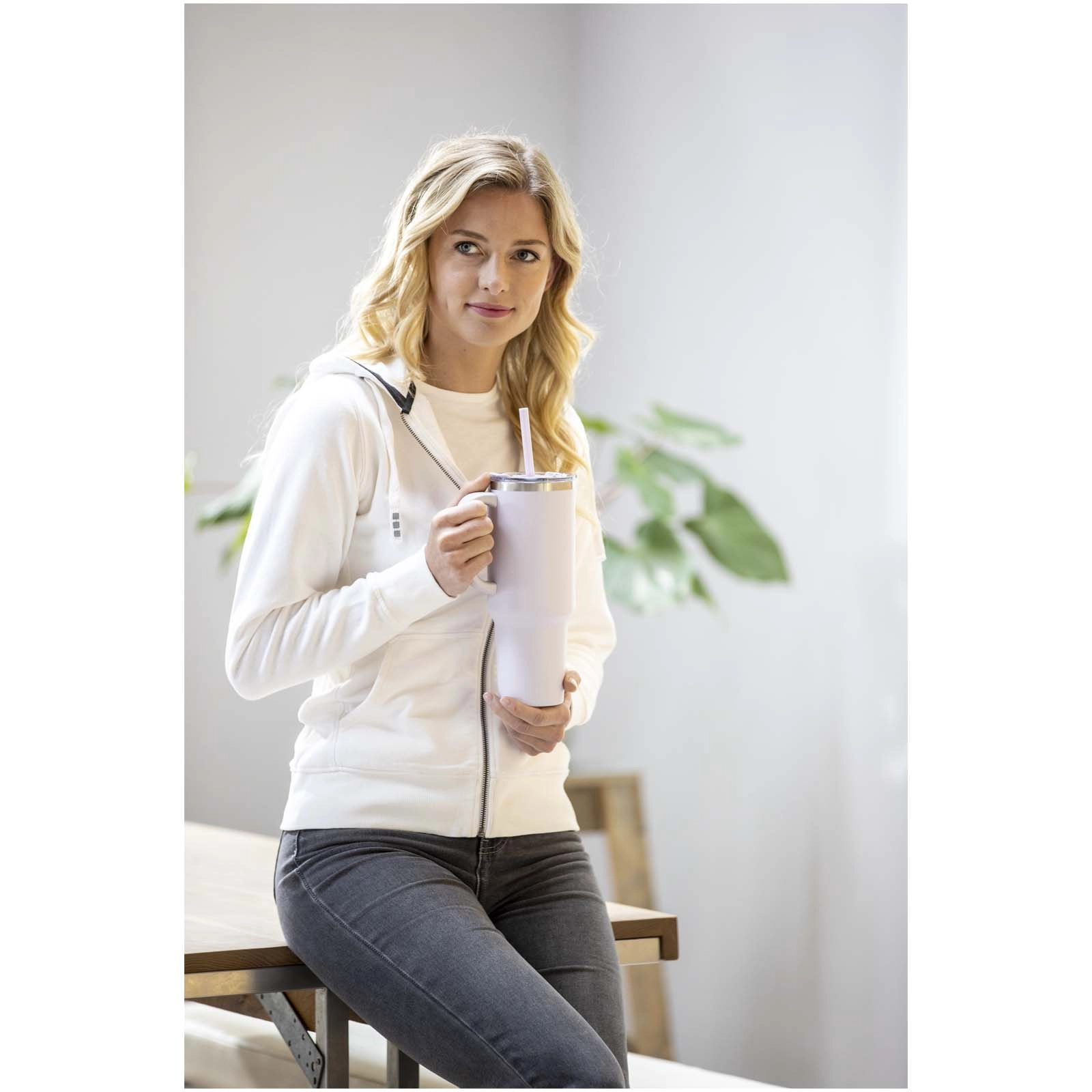 Immagine Tazza con isolamento sottovuoto in rame a doppia parete certificata RCS con cannuccia da 1200 ml Sydney