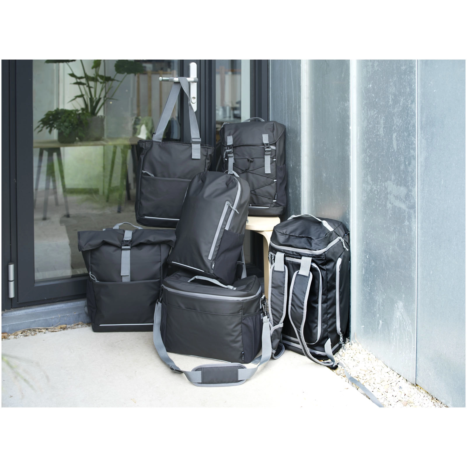 Immagine Borsone impermeabile in materiale riciclato certificato GRS Aqua - 35 L