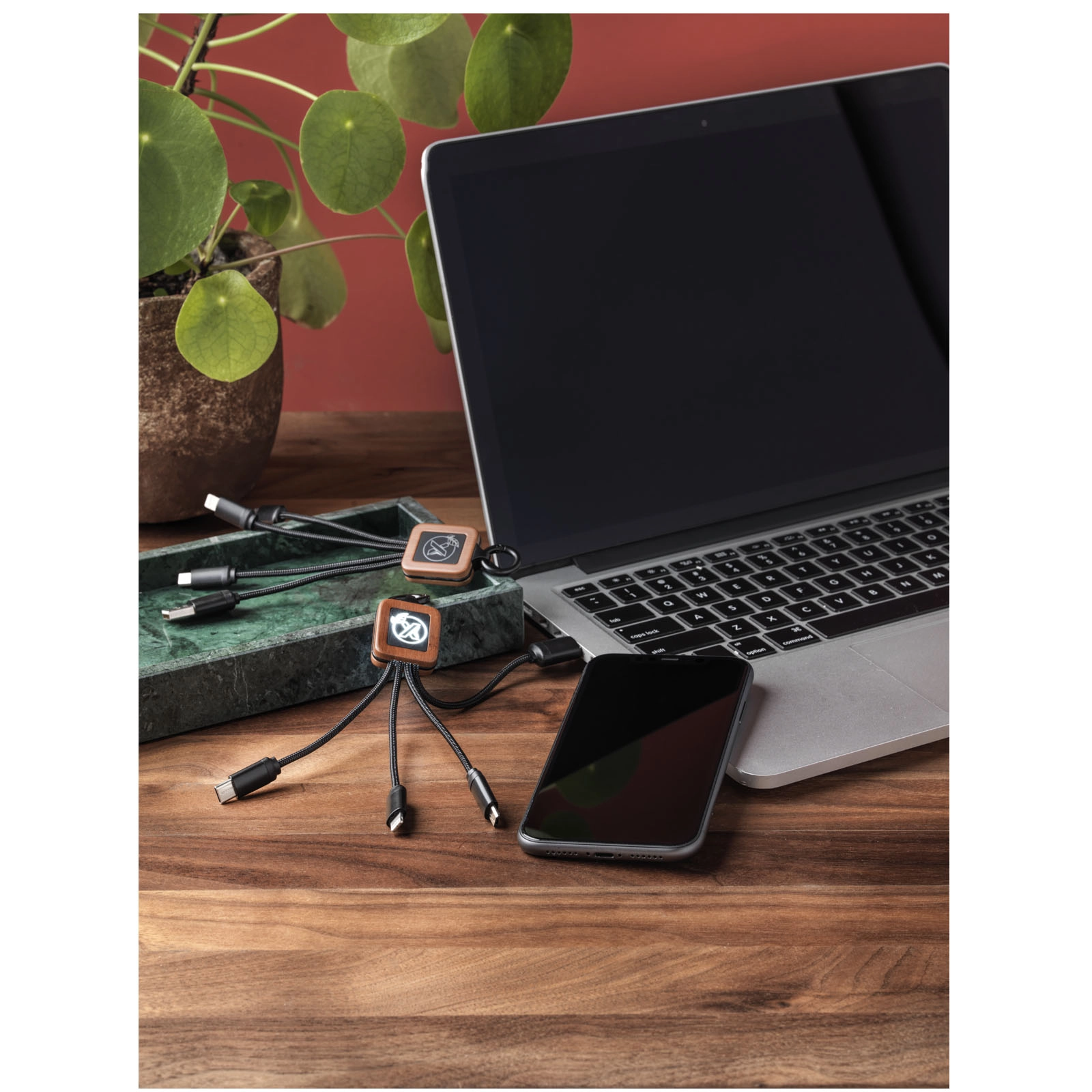 Immagine Cavo in legno di facile utilizzo SCX.design C19