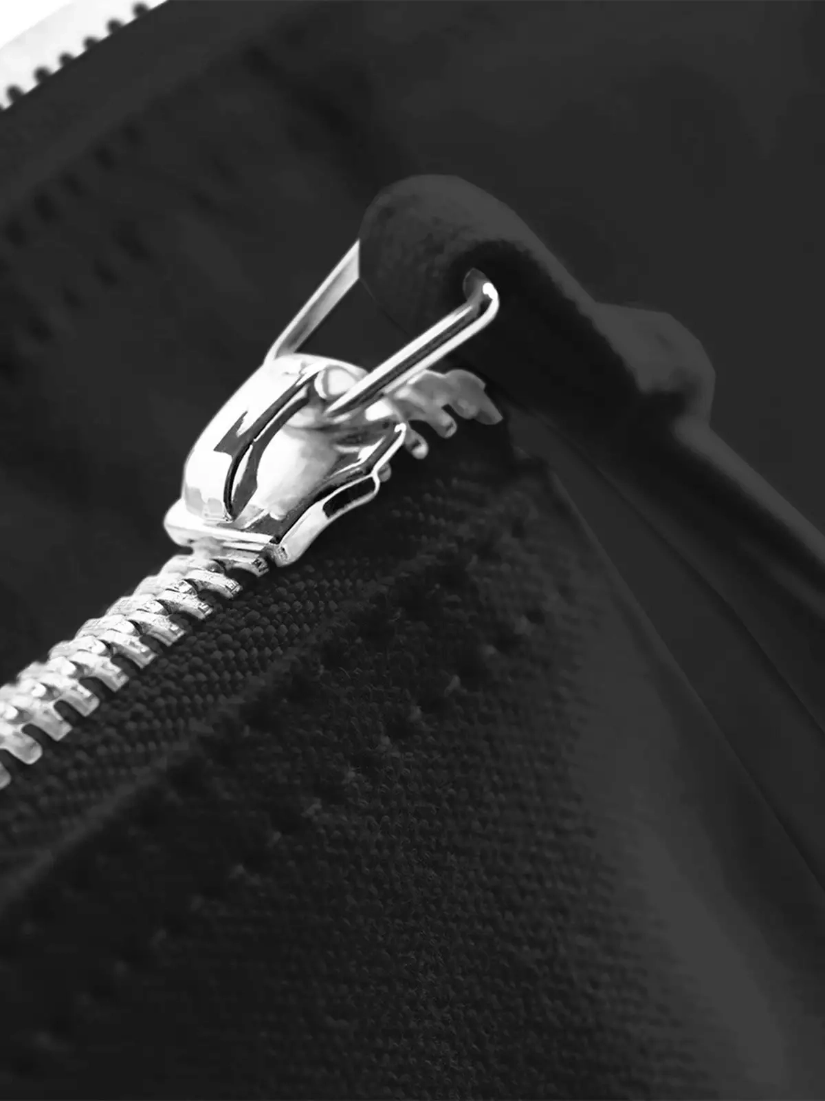 Immagine EarthAware Organic Spring Wristlet