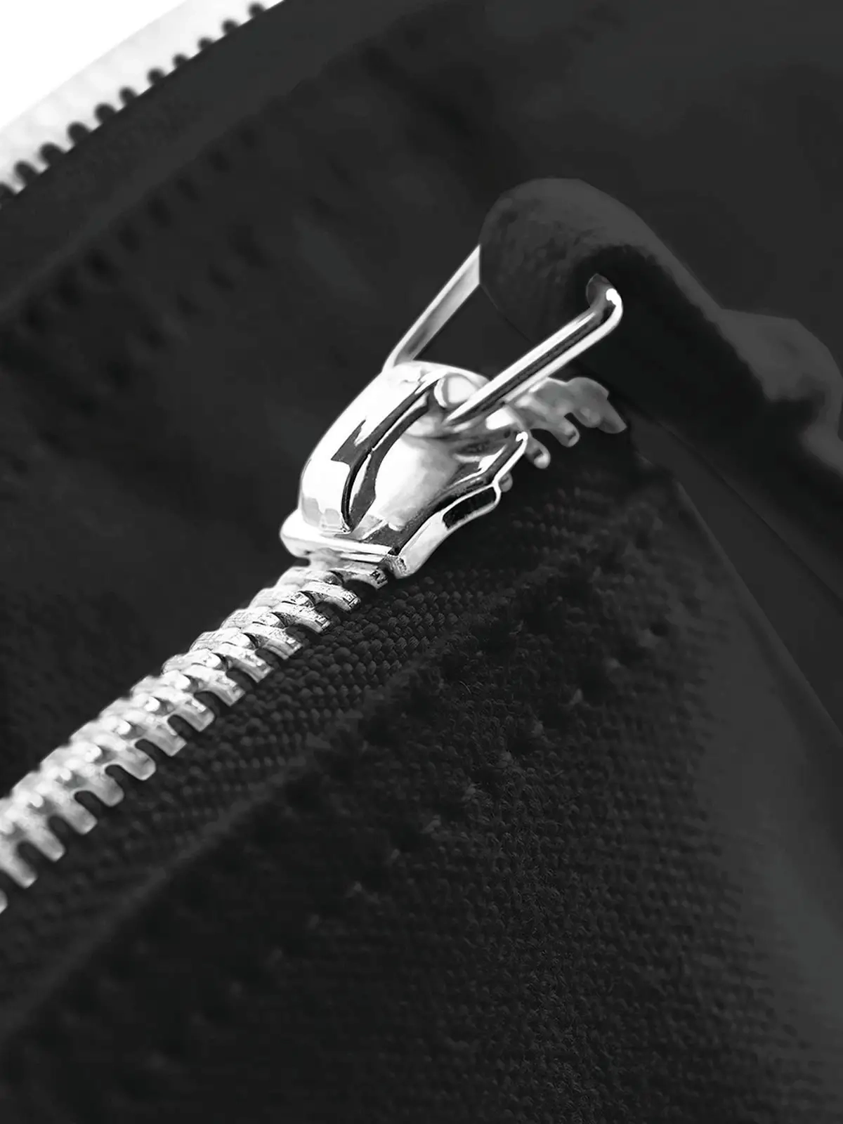 Immagine EarthAware Organic Spring Wristlet