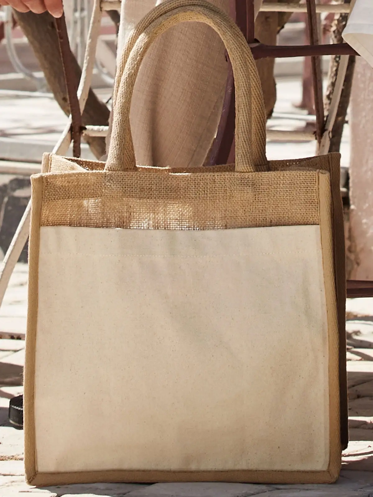 Immagine Cotton Pocket Natural Starched Jute Midi Tote
