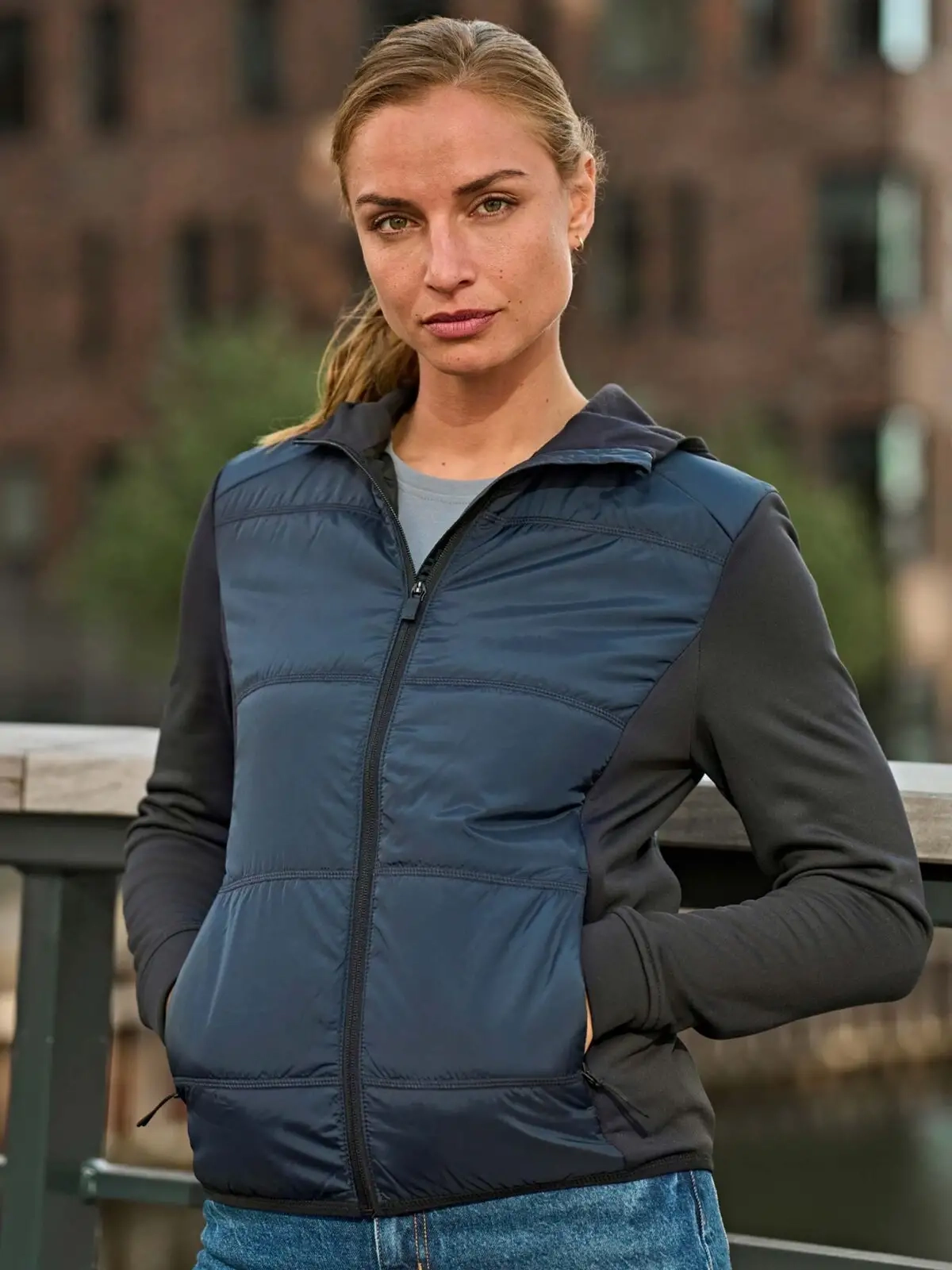 Immagine Womens Hybrid-Stretch Hooded Jacket
