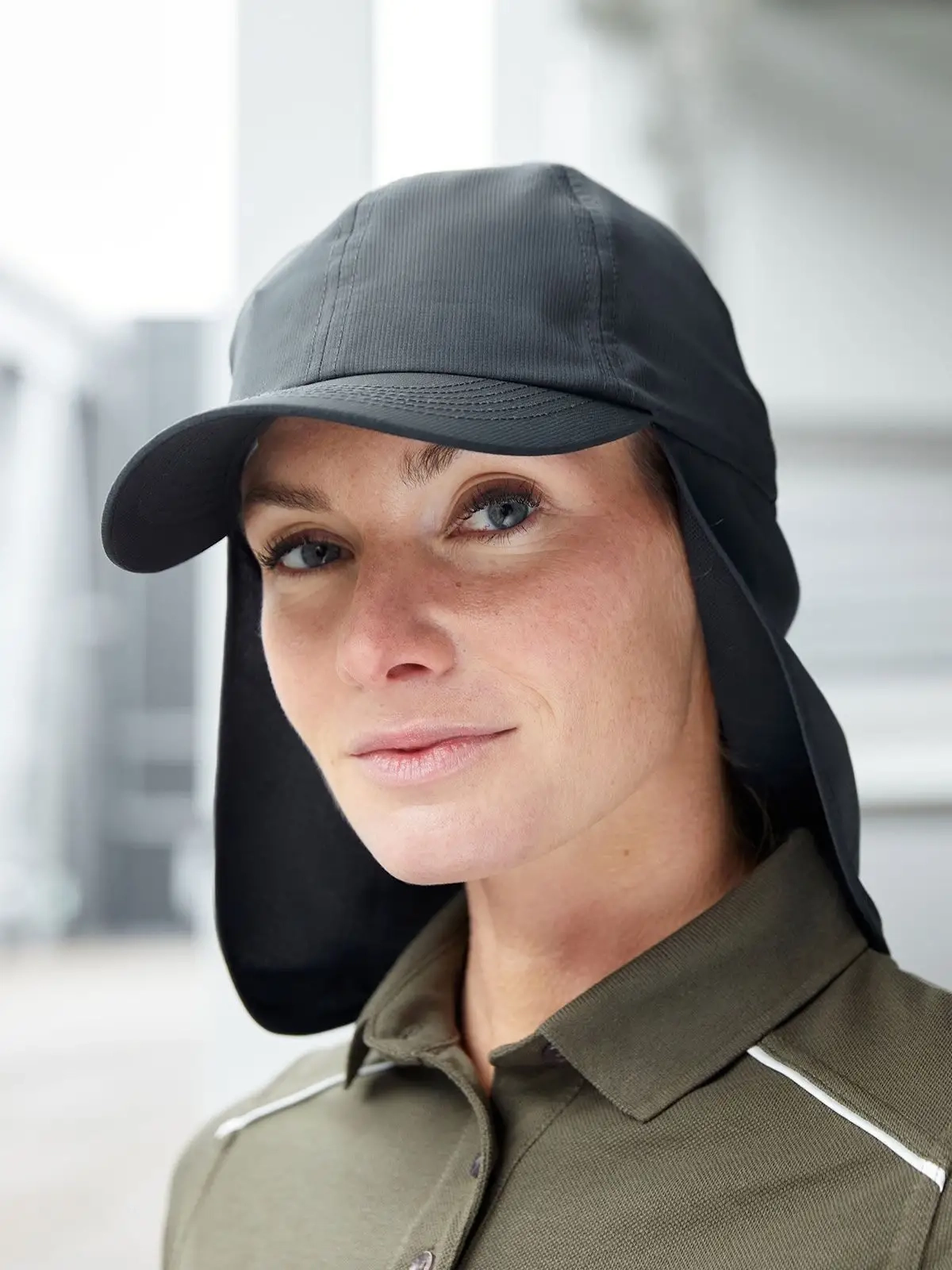 Immagine 6 Panel Cap with Neck Guard