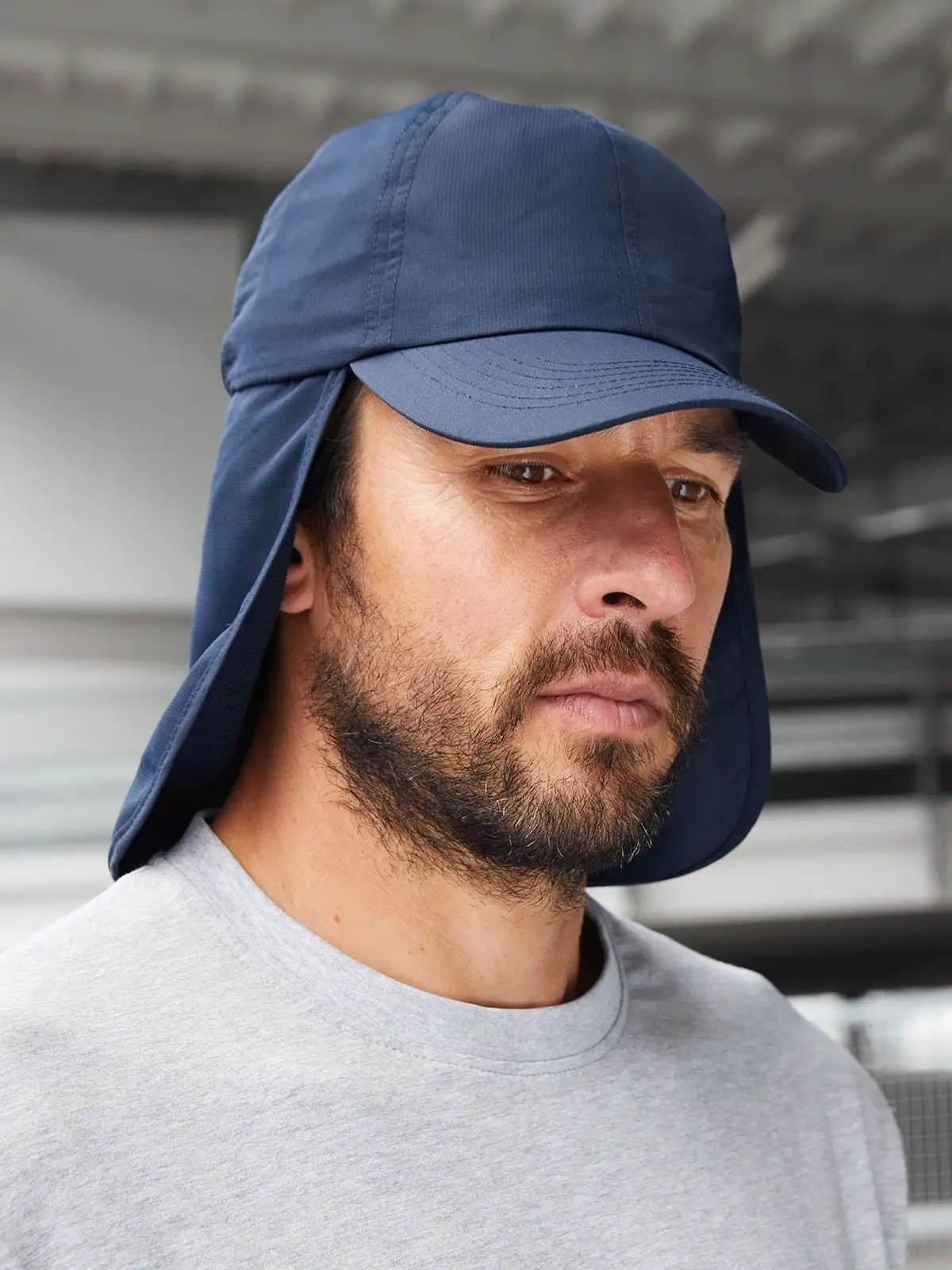 Immagine 6 Panel Cap with Neck Guard