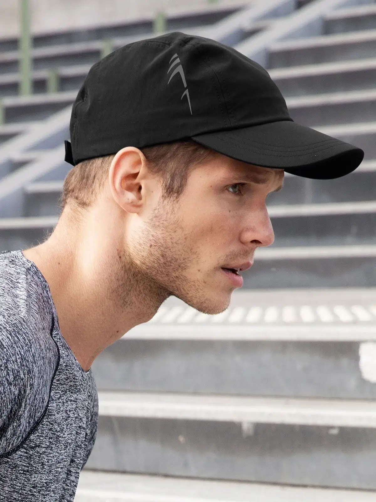 Immagine 3 Panel Cap with UV-Protection