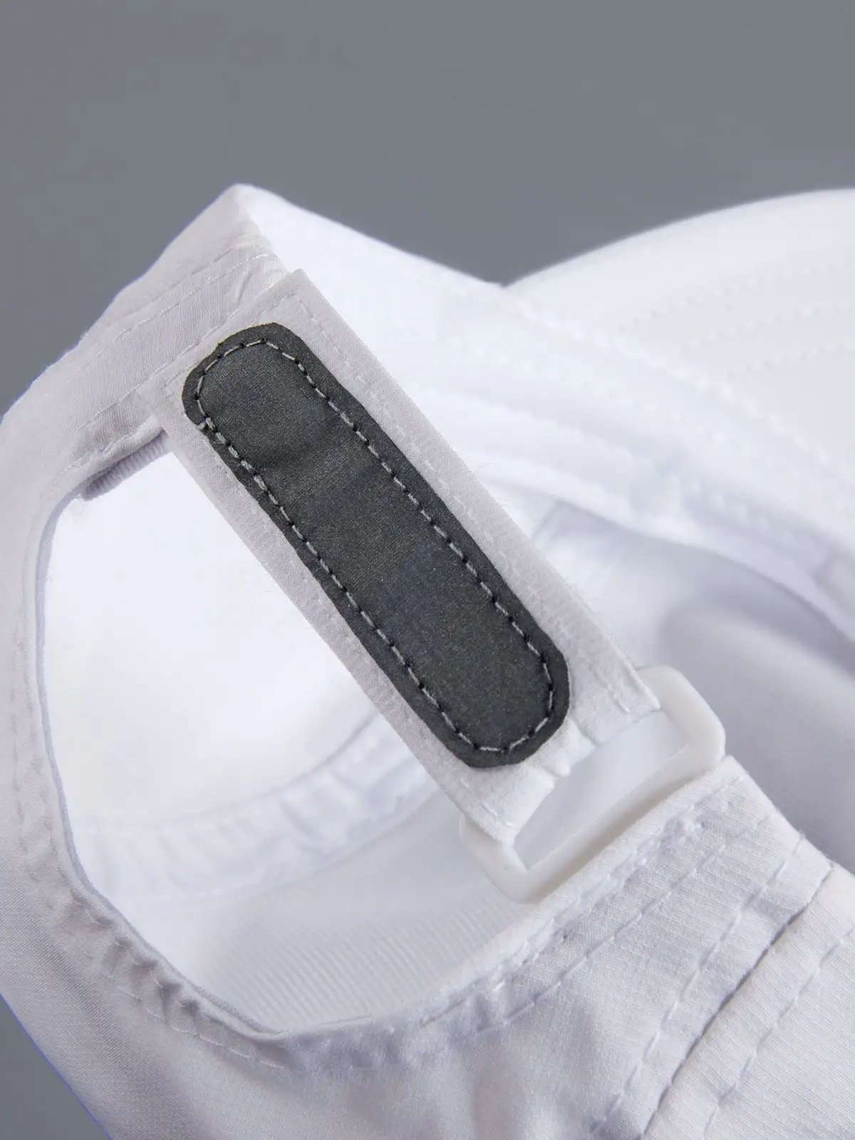 Immagine 3 Panel Cap with UV-Protection