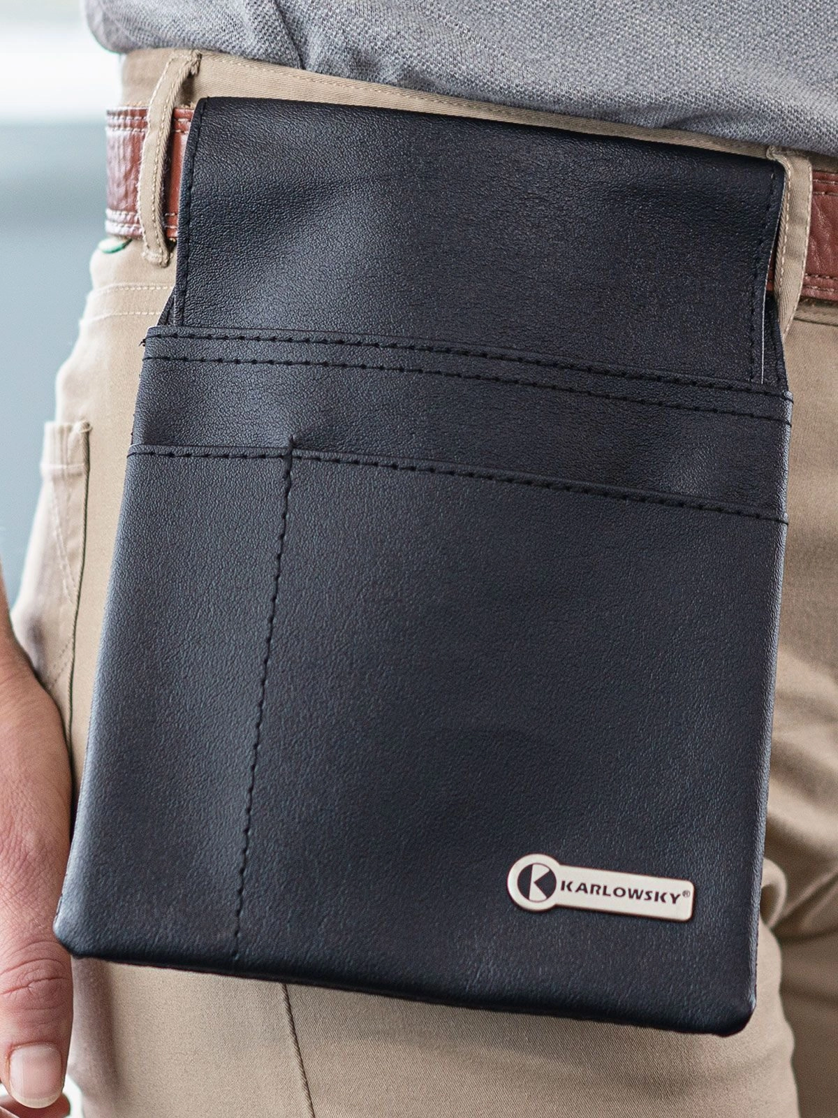 Immagine Waiter's Holster with belt pull-through