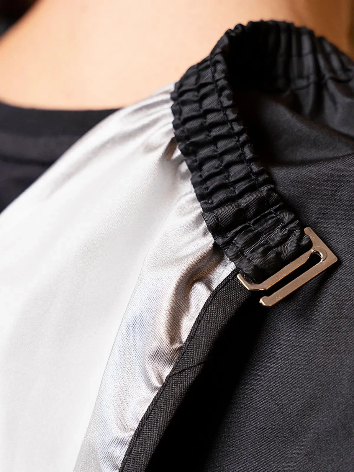 Immagine Salon Dye cape with hand grips