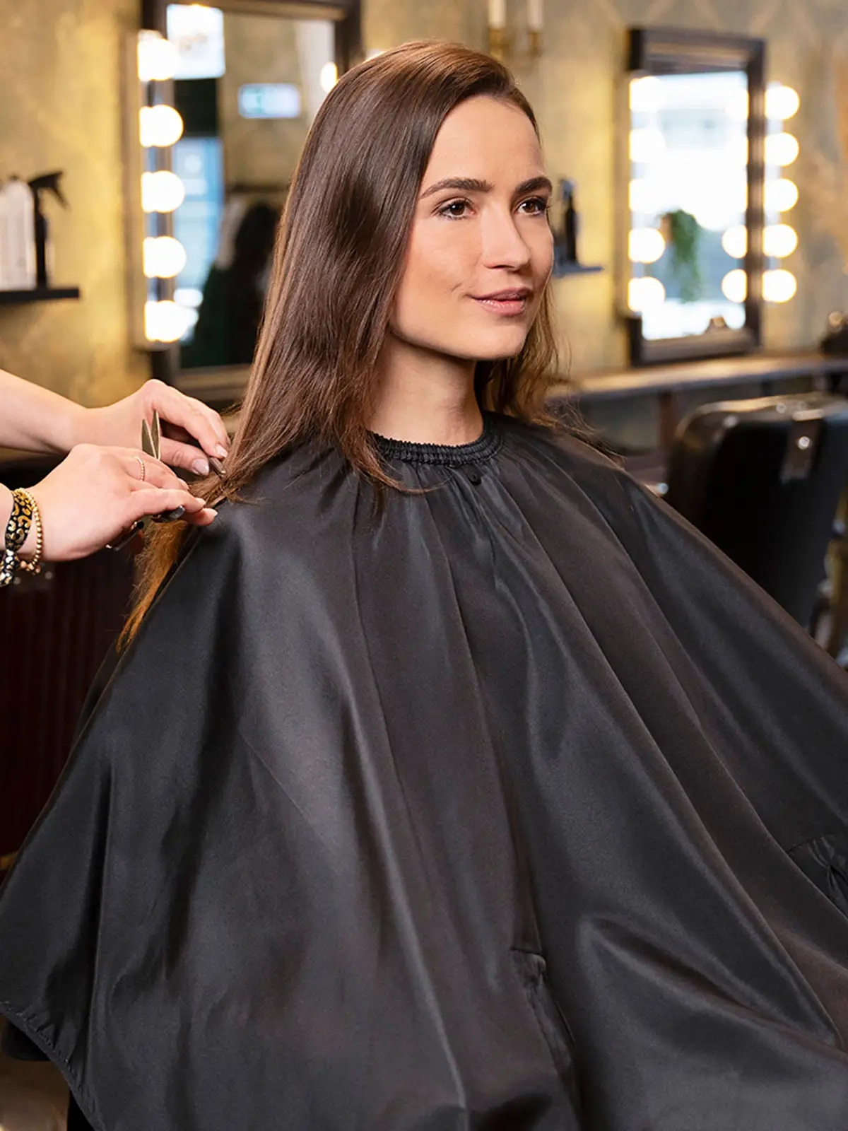 Immagine Salon Hairdresser's Cape with hand grips