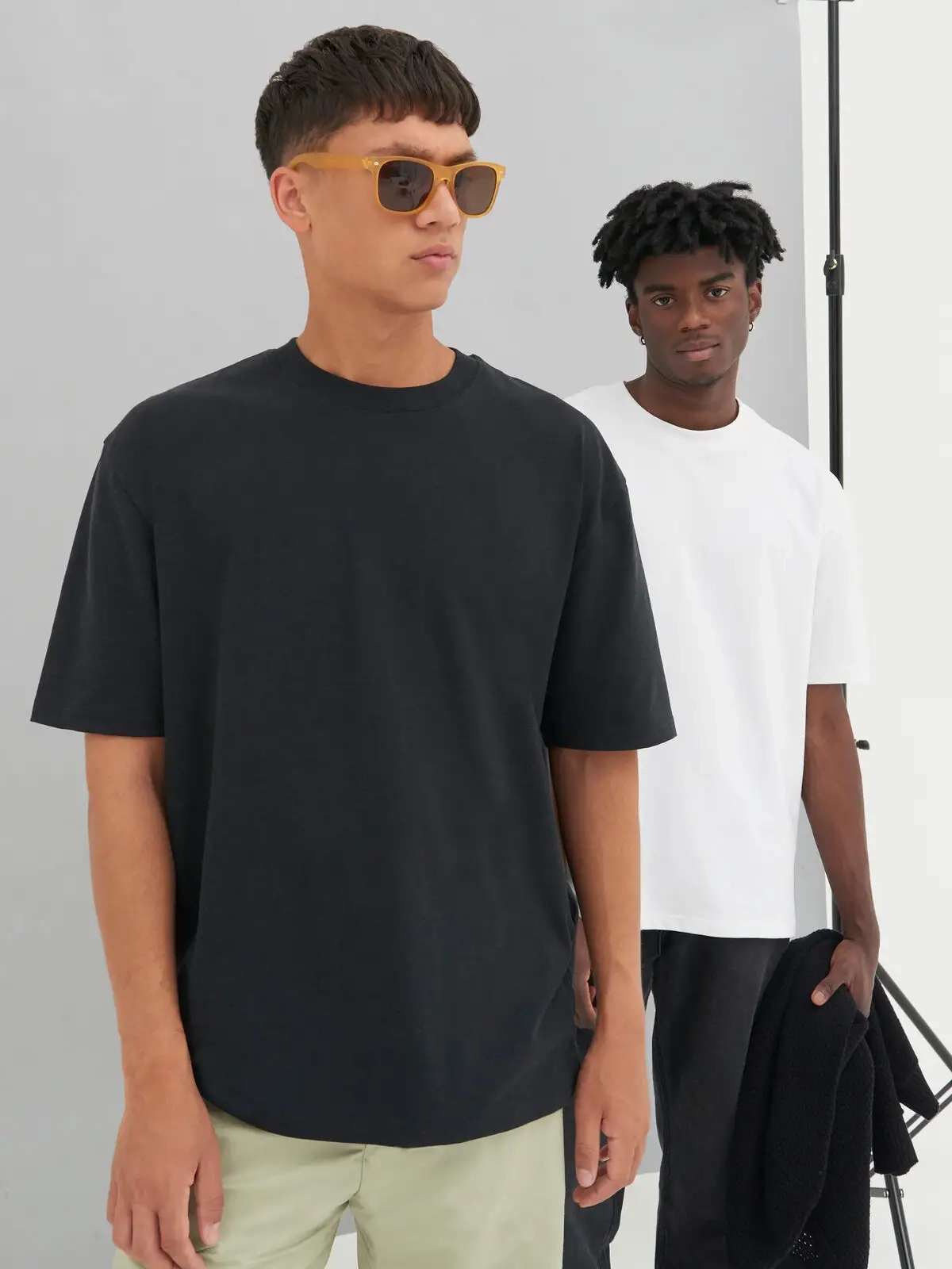 Immagine T-shirt oversize in cotone riciclato