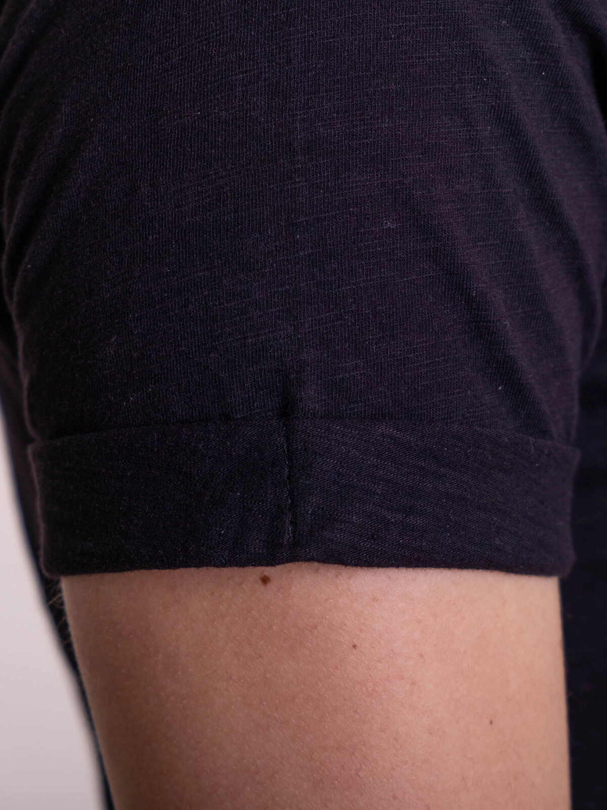 Immagine T-shirt donna slub con risvolto