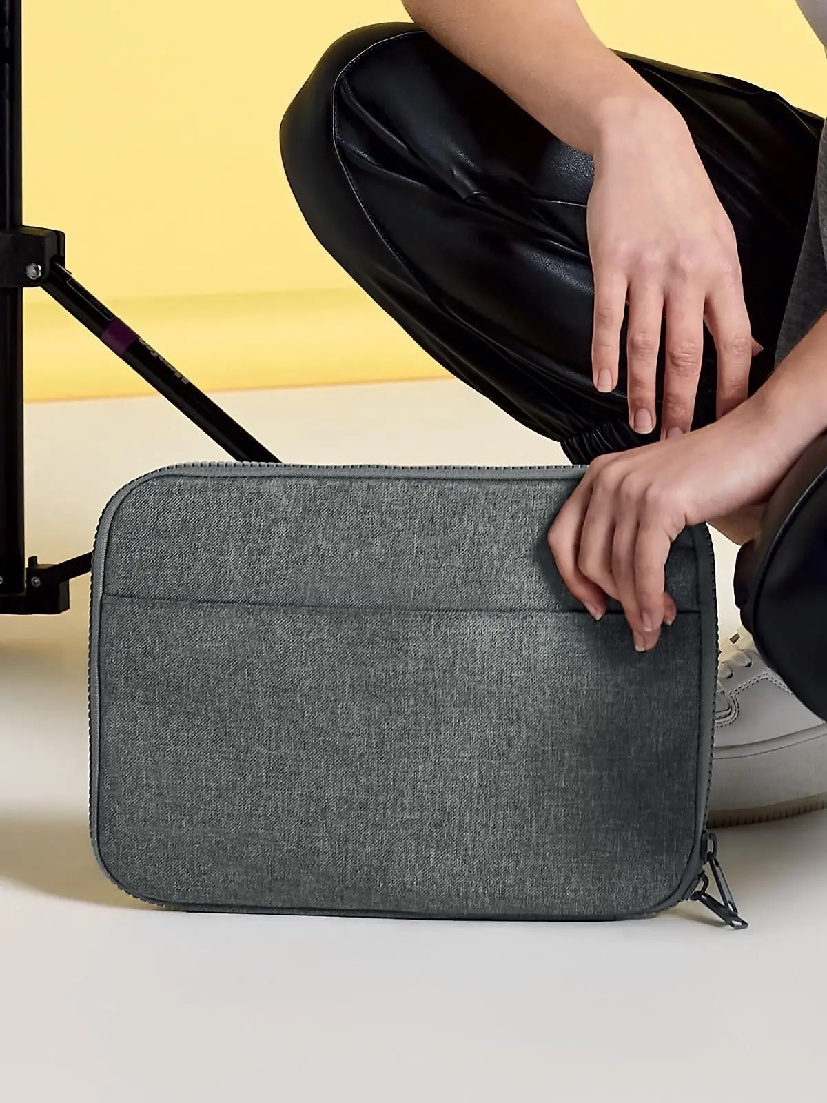 Immagine Essential Tech Organiser