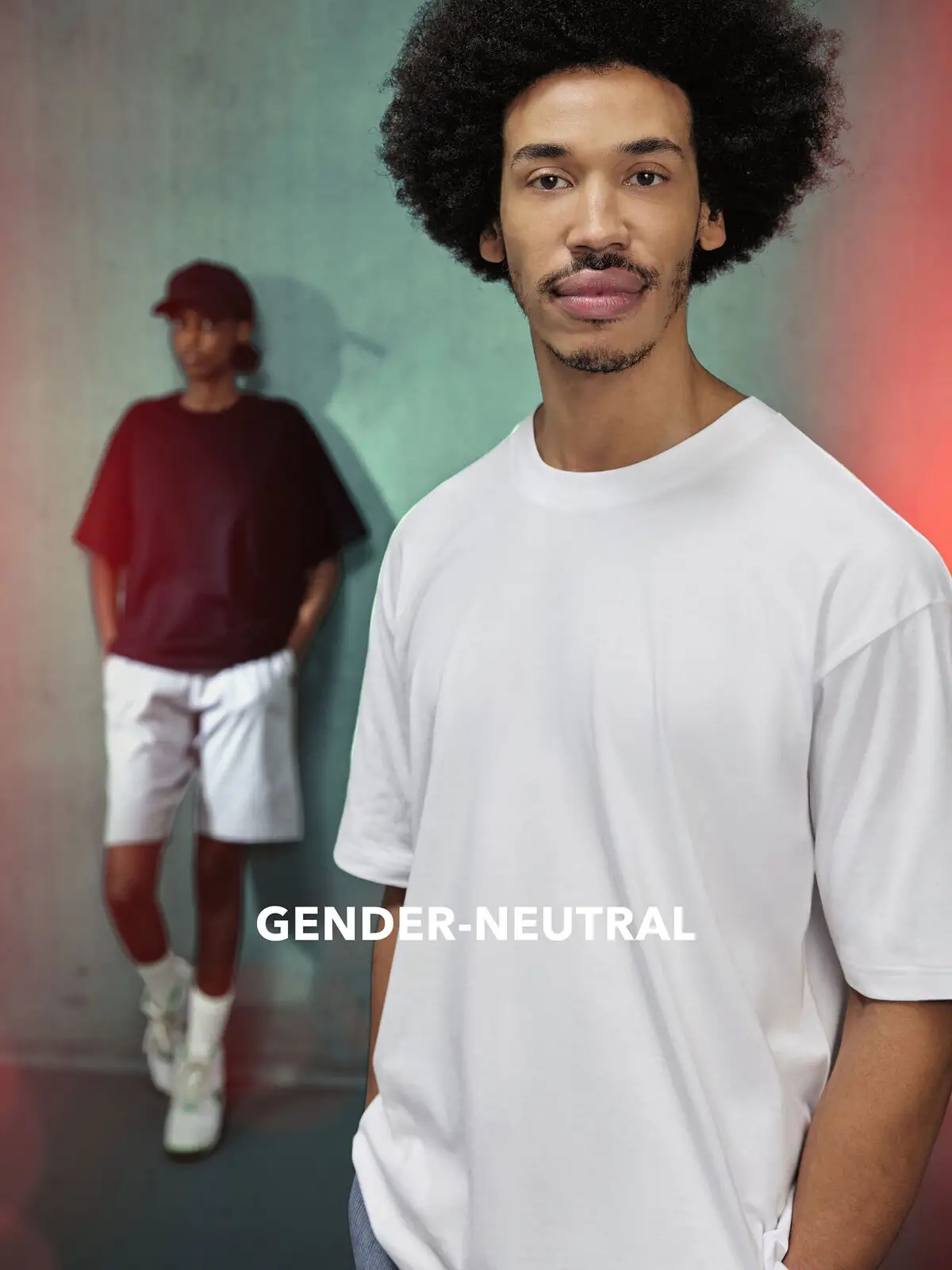 Immagine T.shirt gender-neutral, girocollo, oversize con spalla scesa e cuciture laterali - #E220 Oversized