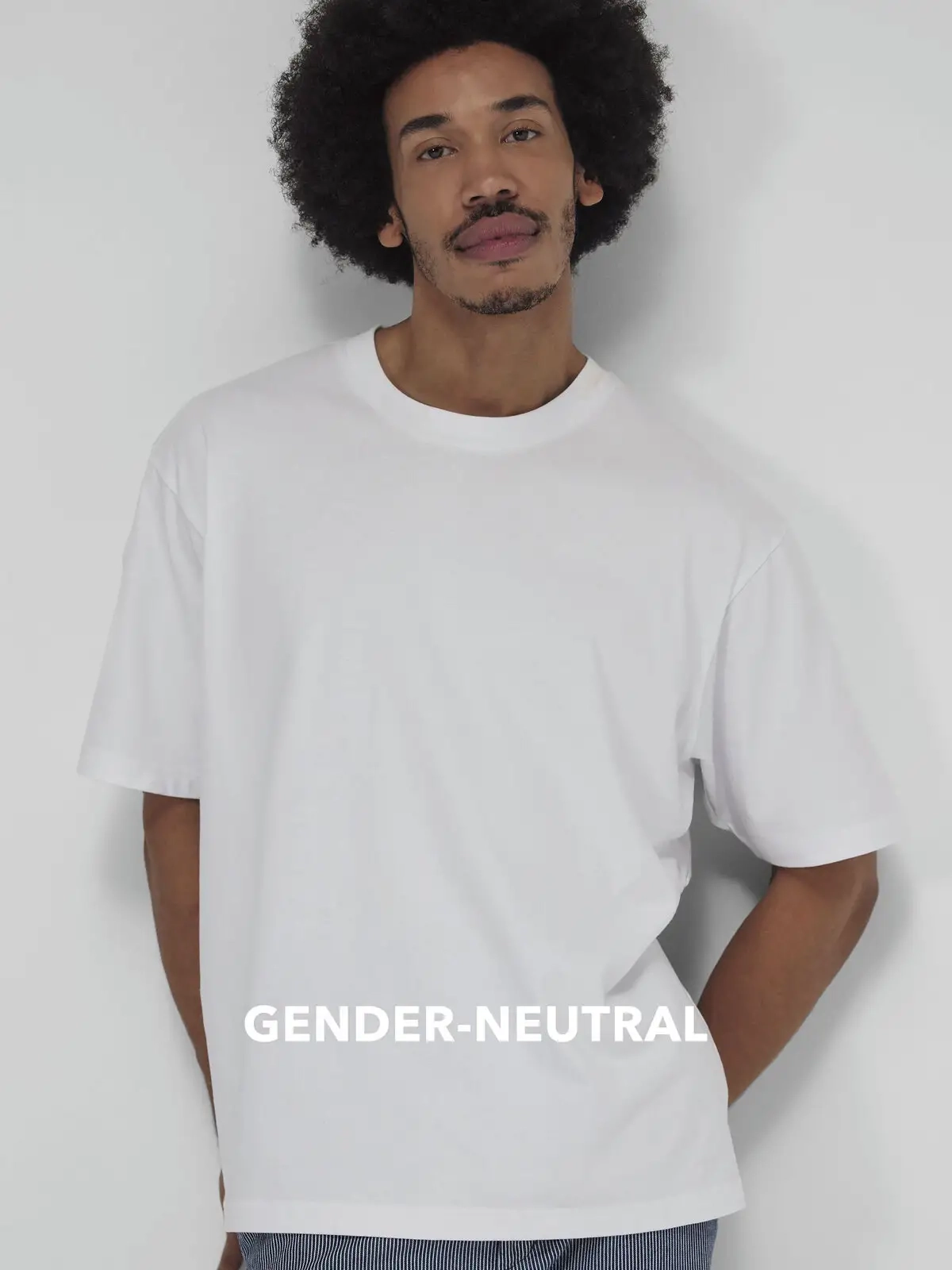 Immagine T.shirt gender-neutral, girocollo, oversize con spalla scesa e cuciture laterali - #E220 Oversized