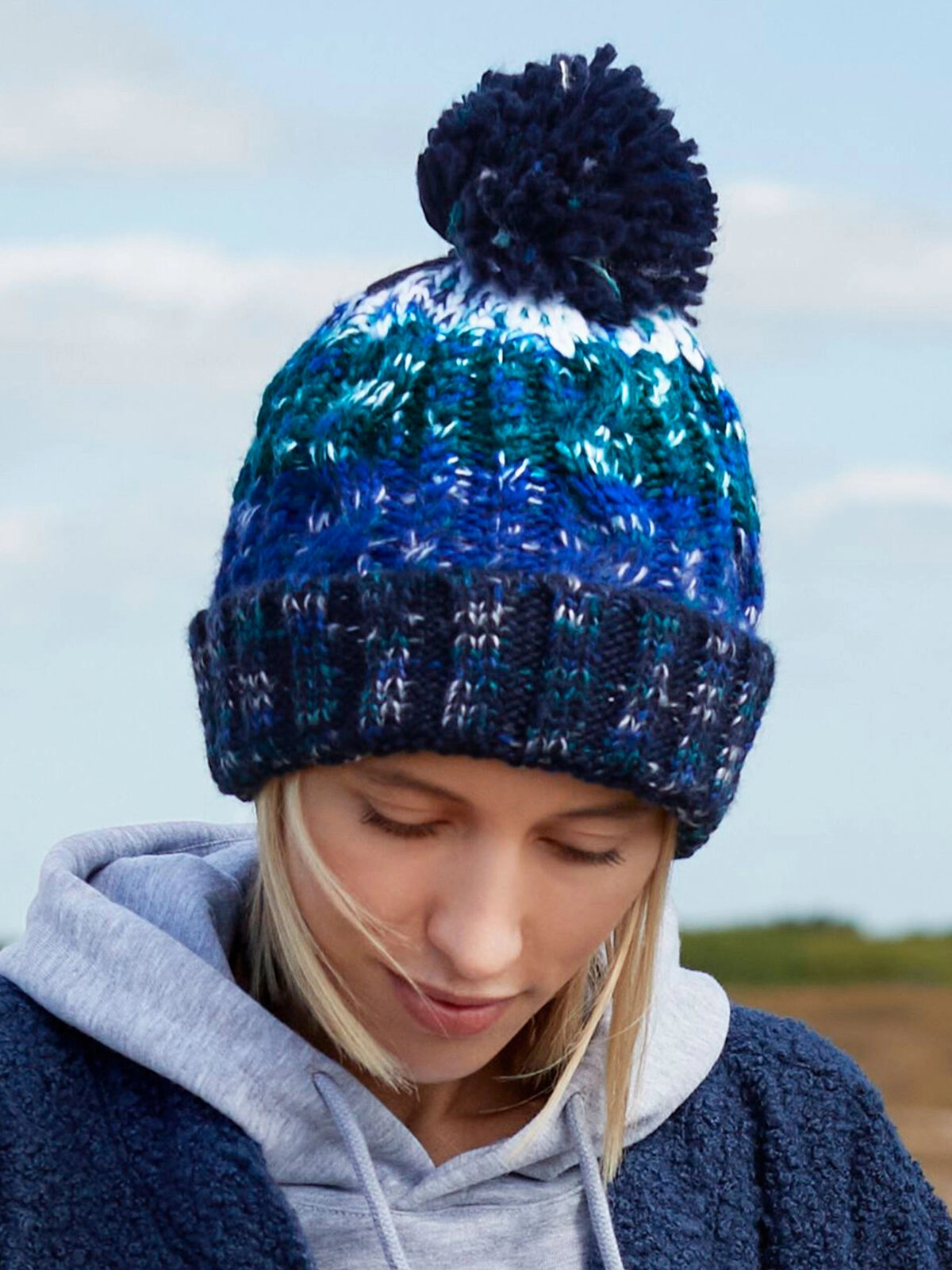 Immagine Corkscrew Pom Pom Beanie