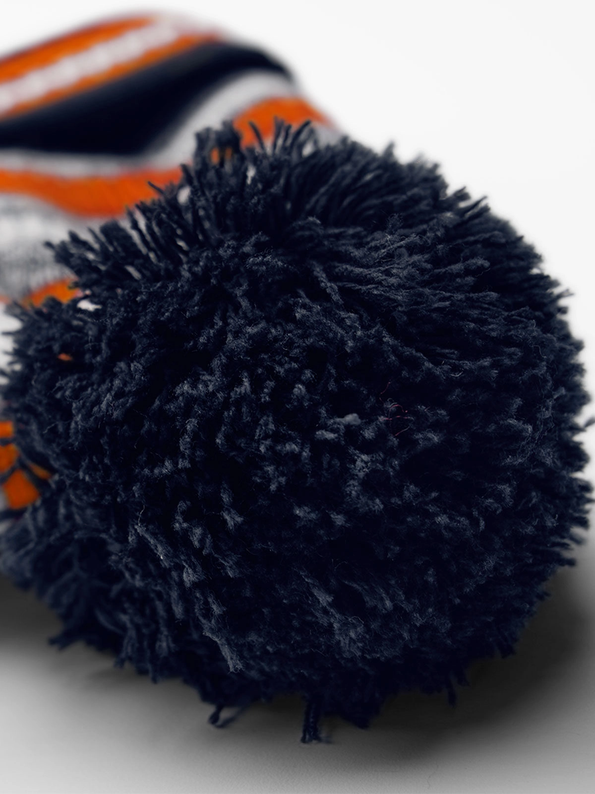 Immagine Berretto a righe multi -colore, maglia a doppio strato, con pom-pom a tinta unita - Multi-Sport Fan Beanie