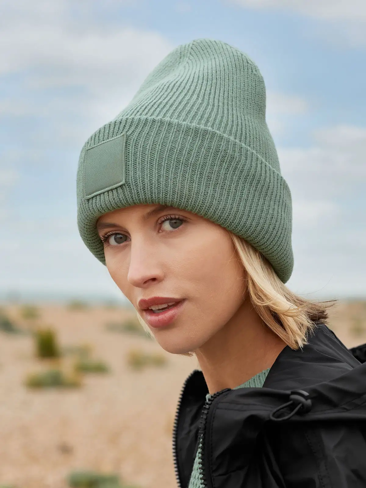 Immagine Berretto in maglia a costine, doppio strato- Deep Cuffed Tonal Patch Beanie 