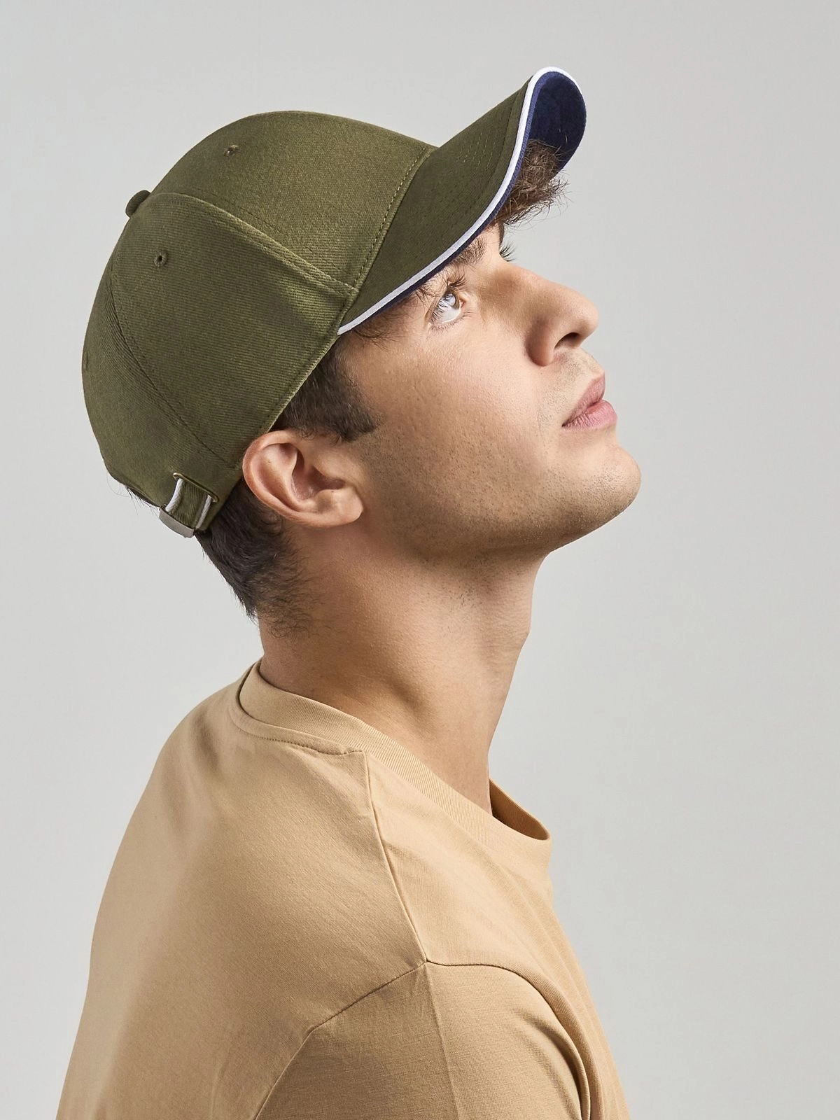 Immagine Cappello a 6 pannelli in cotone twill spazzolato effetto pesca - Pilot piping sandwich-S