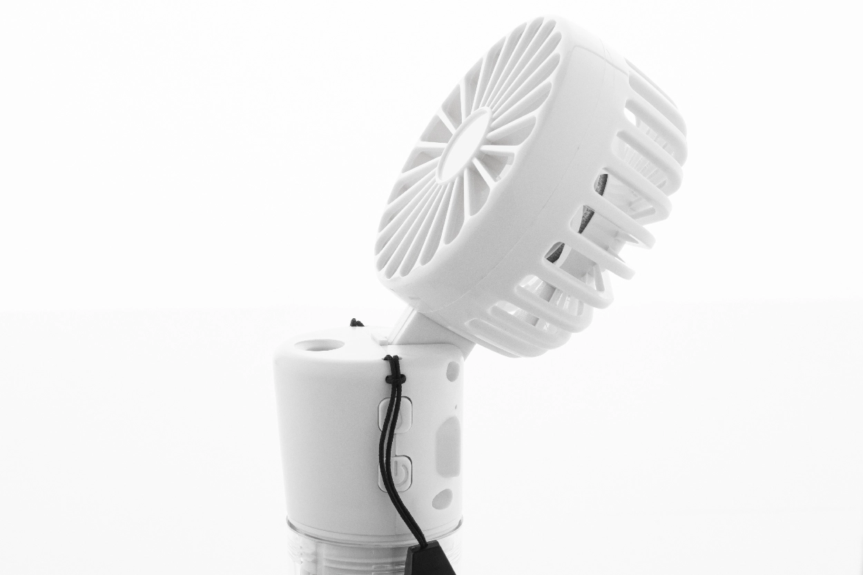 Immagine Misty Ventilatore ricaricabile con nebulizzatore 