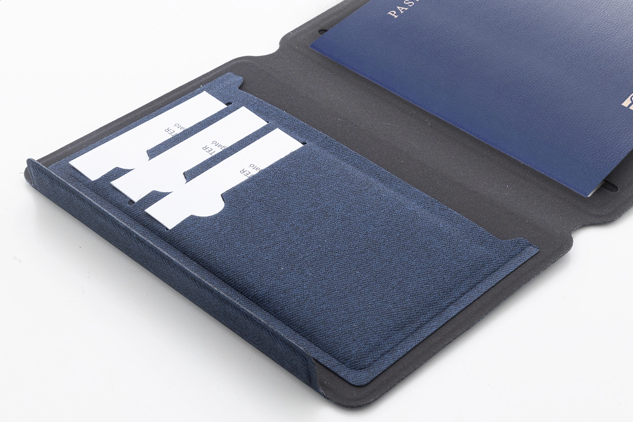 Immagine Passpu Custodia per passaporto in RPU