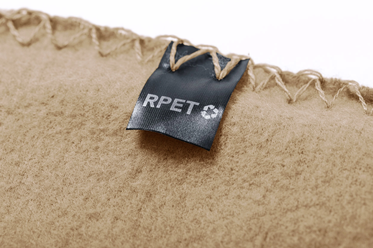 Immagine Nanda coperta in RPET pile