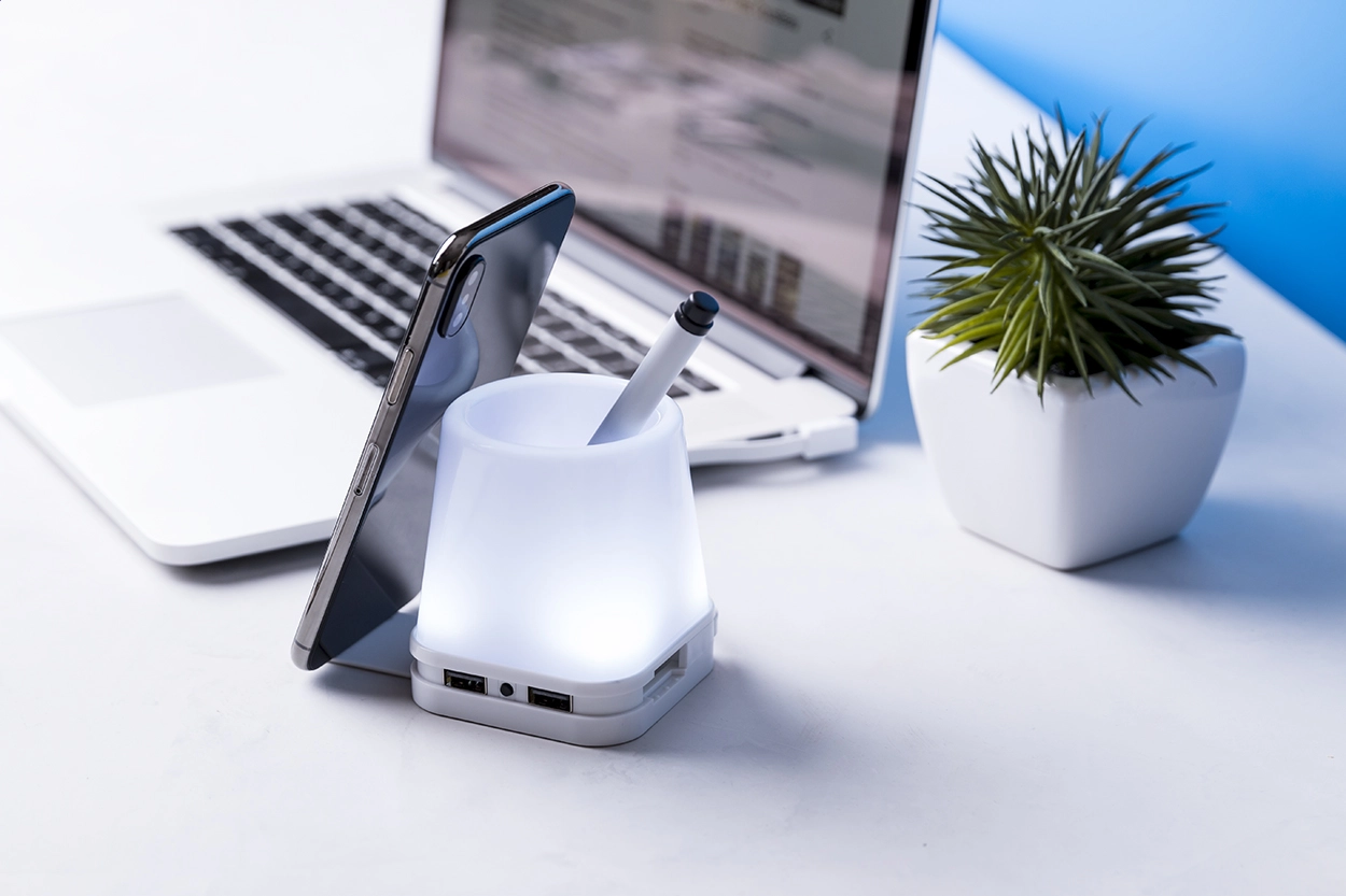 Immagine Lumeo portapenne con hub USB