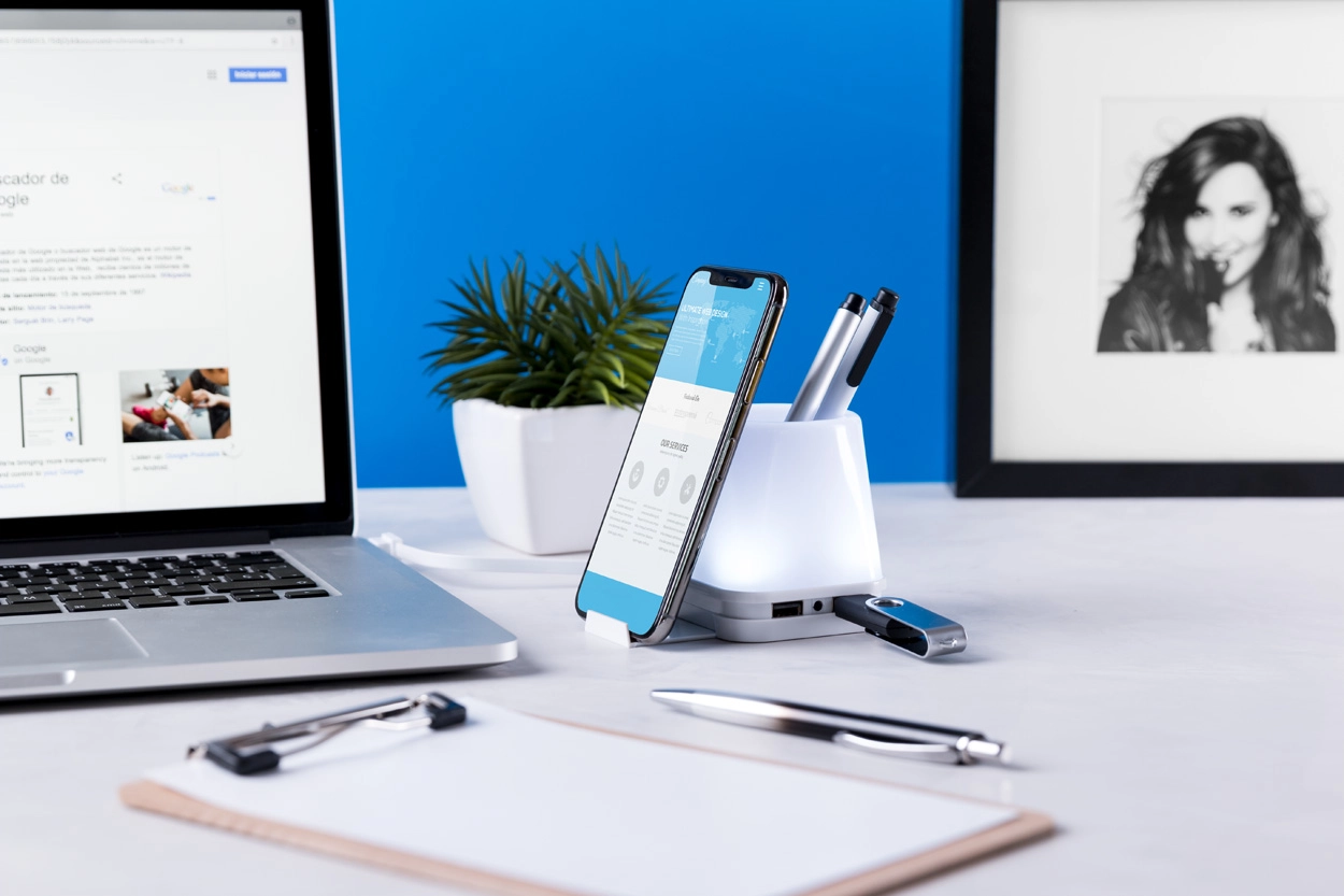 Immagine Lumeo portapenne con hub USB