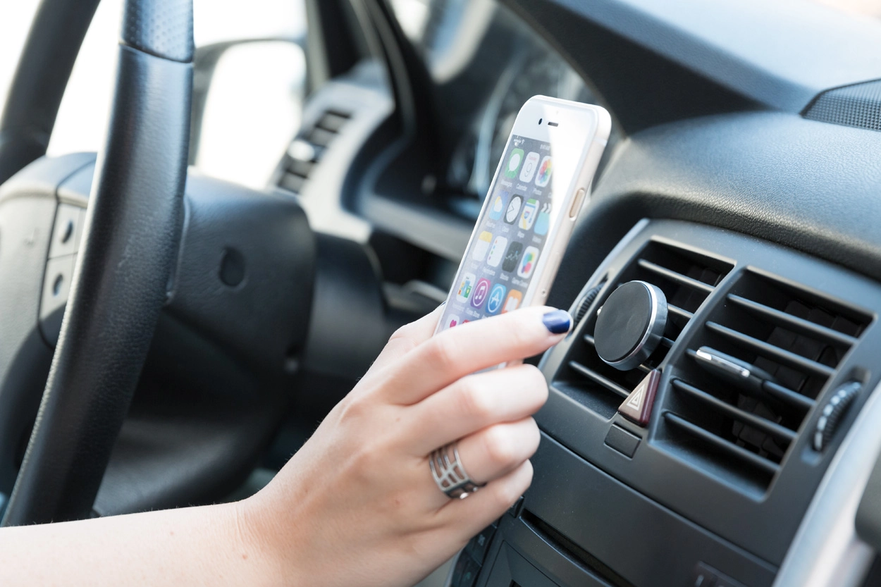 Immagine Karmag supporto porta cellulare per auto