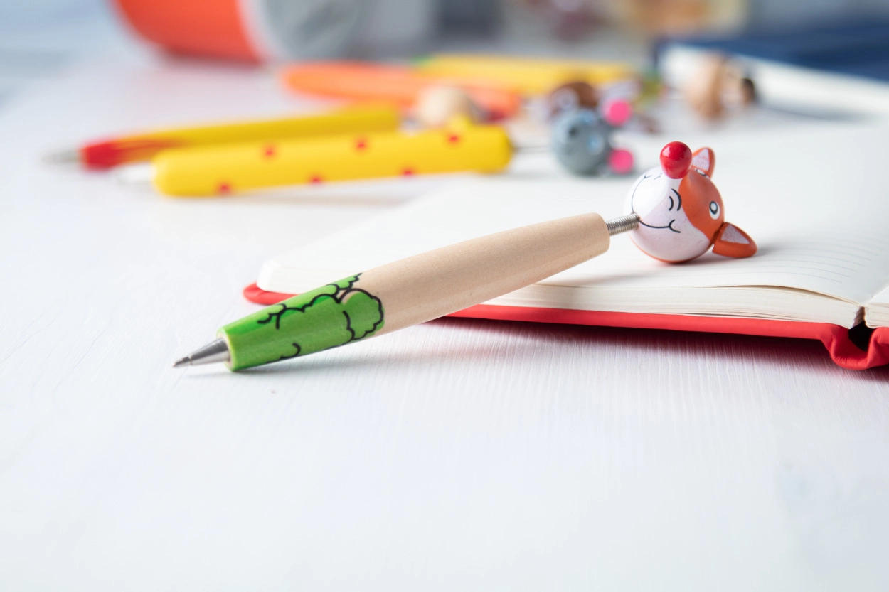 Immagine Zoom penna a sfera in legno, coniglio