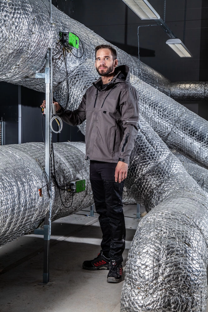 Immagine 2552 PANTALONI STRETCH MULTITASCHE