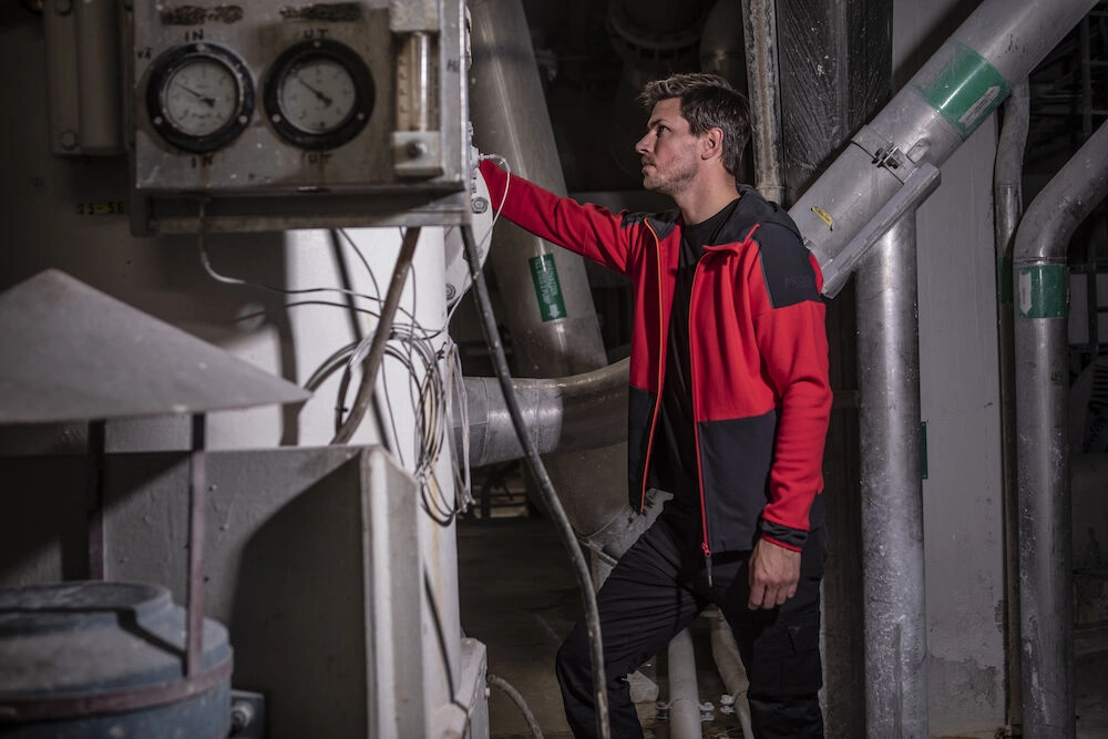 Immagine 2552 PANTALONI STRETCH MULTITASCHE