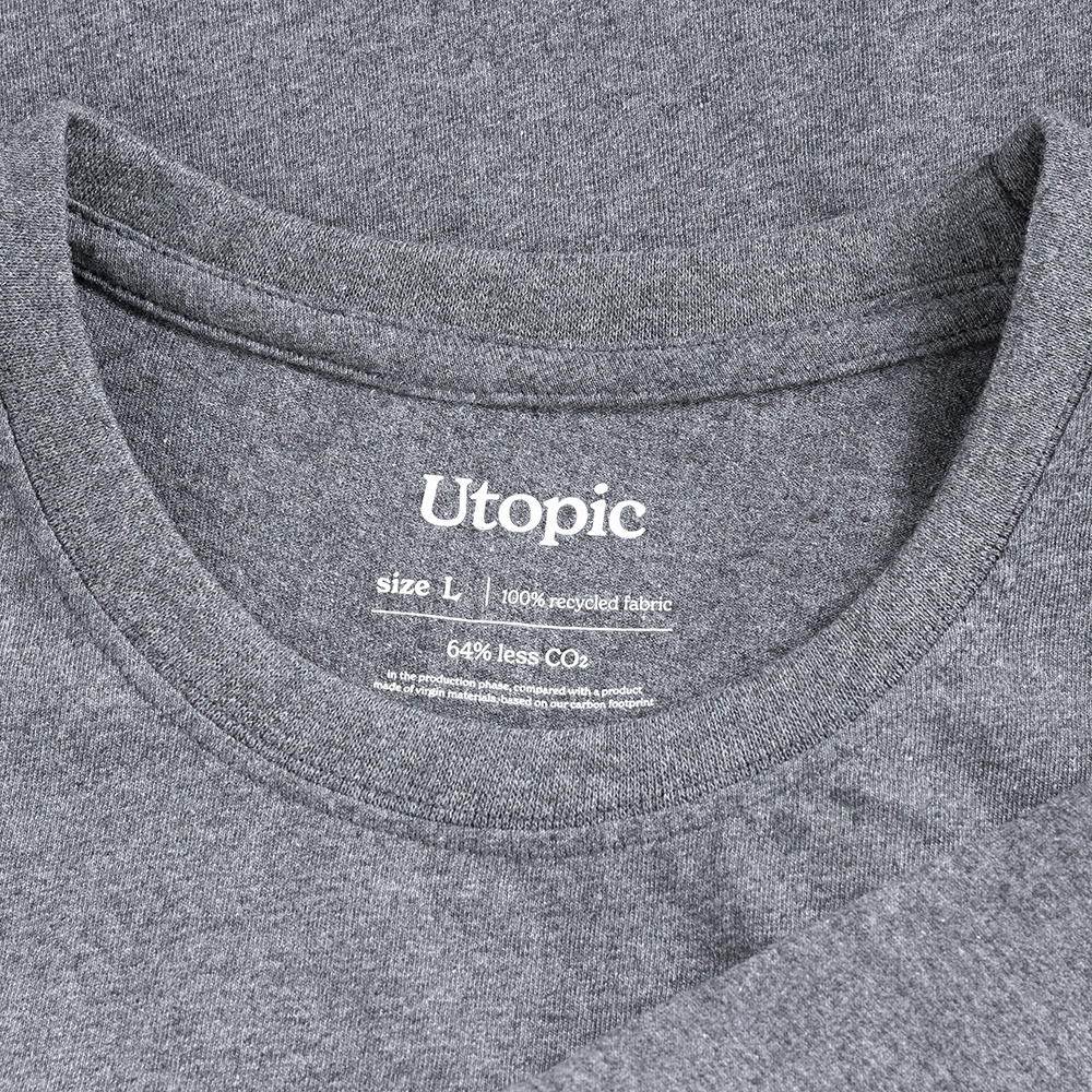 Immagine T-shirt unisex in cotone e poliestere rigenerati da 145 g/m2