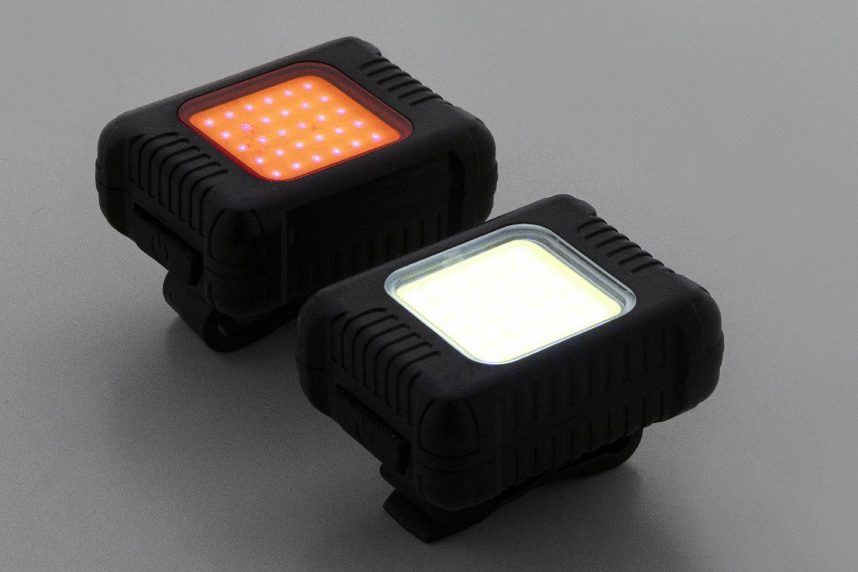 Immagine Cobik set luci ricaricabili per bicicletta