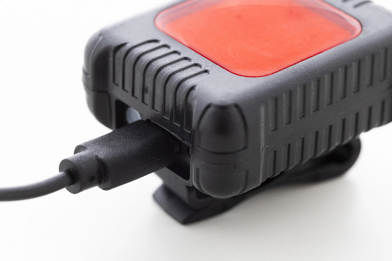 Immagine Cobik set luci ricaricabili per bicicletta