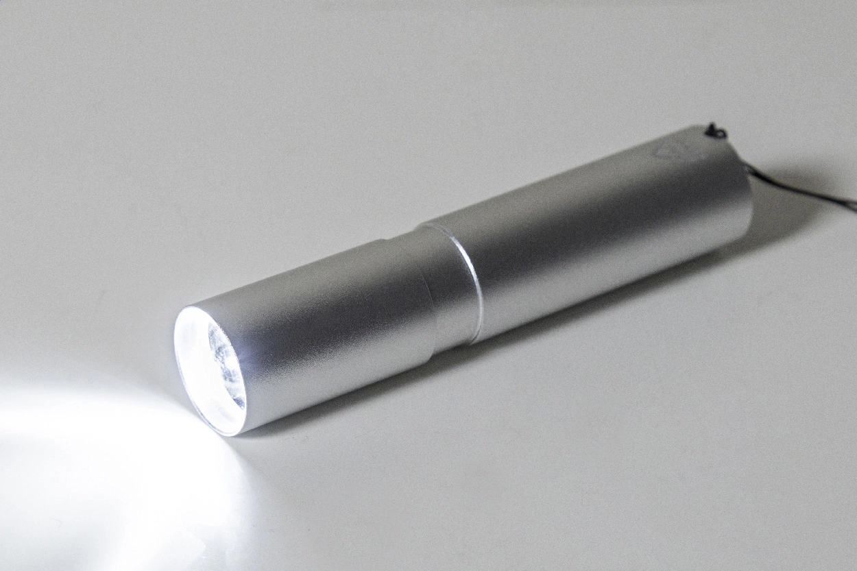 Immagine Chargelight Tone Torcia ricaricabile in alluminio riciclato