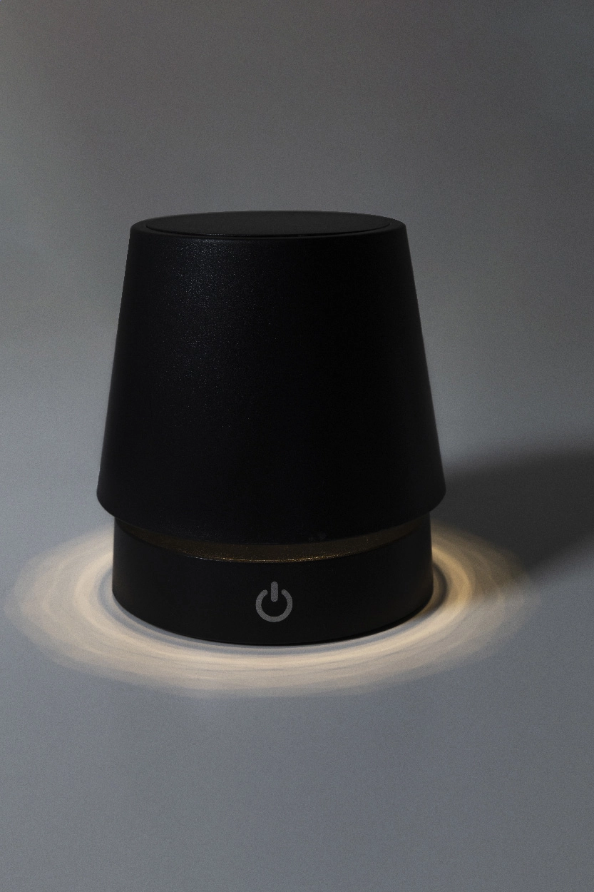 Immagine Cosmopolitan Lampada da tavolo in RABS