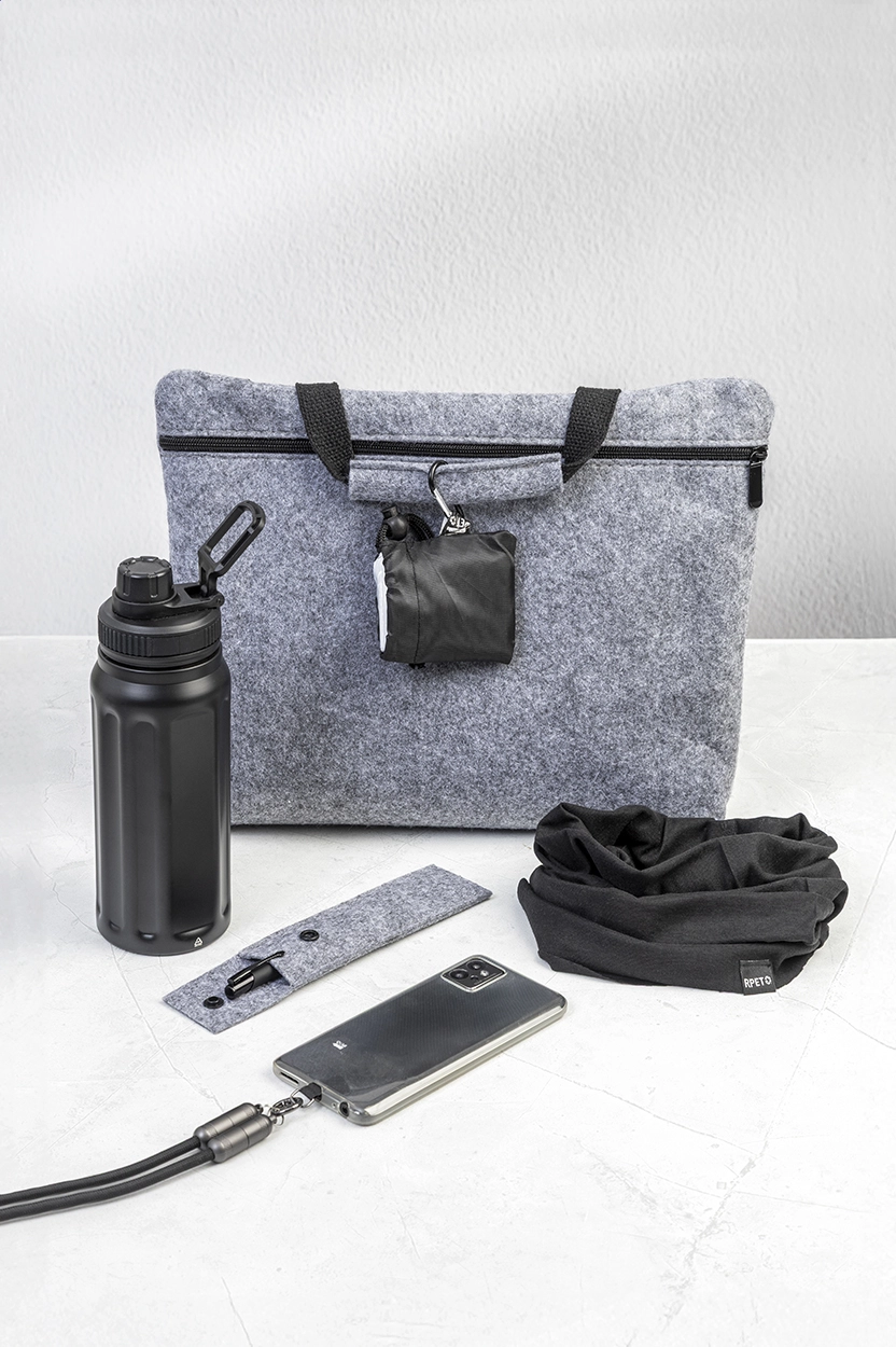 Immagine Fastly Lanyard in RPET con cavo di ricarica da 60W