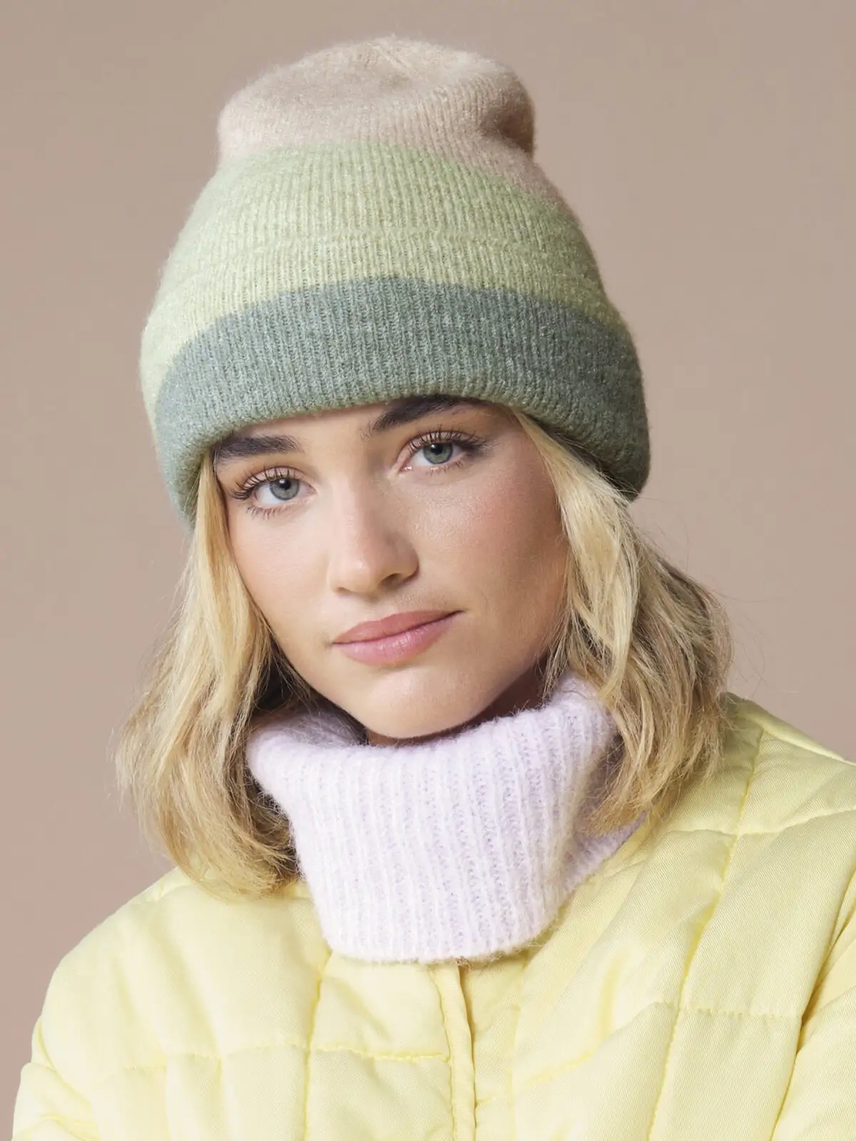 Immagine Berretto con onde morbide