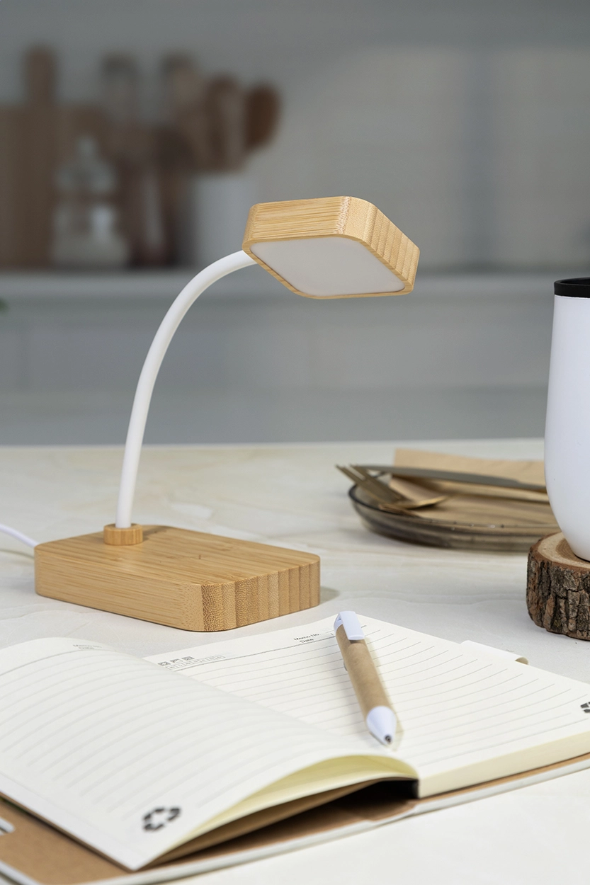 Immagine VoltGlow Lampada da tavolo con caricatore wireless