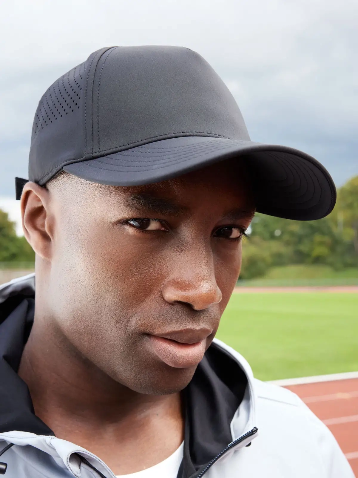 Immagine 5 Panel Laser-Cut Cap