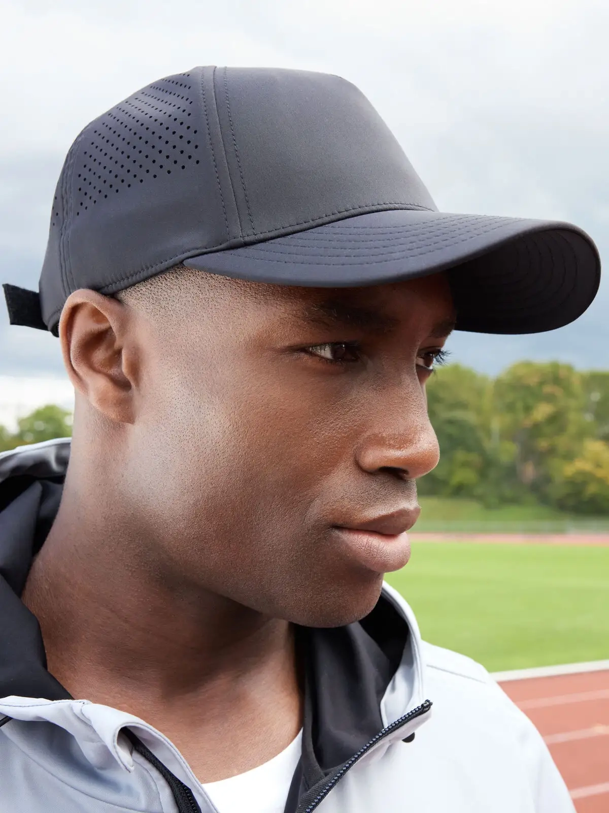 Immagine 5 Panel Laser-Cut Cap