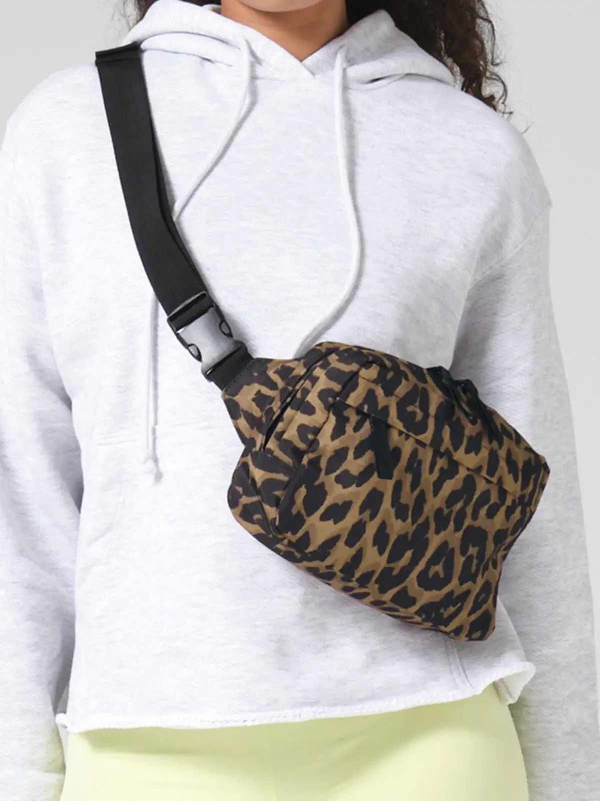 Immagine Leopard Print Cross Body Bag