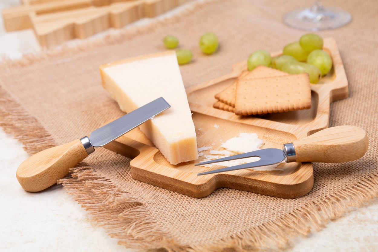 Immagine Jarlsberg Set natalizio coltelli formaggio