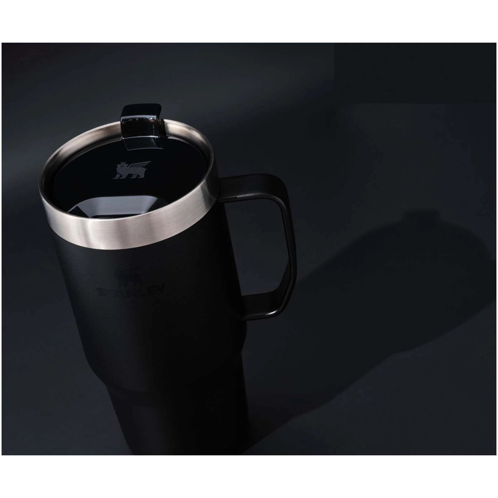 Immagine Tazza isolata Stanley Everyday Suburban da 473 ml in acciaio inox riciclato