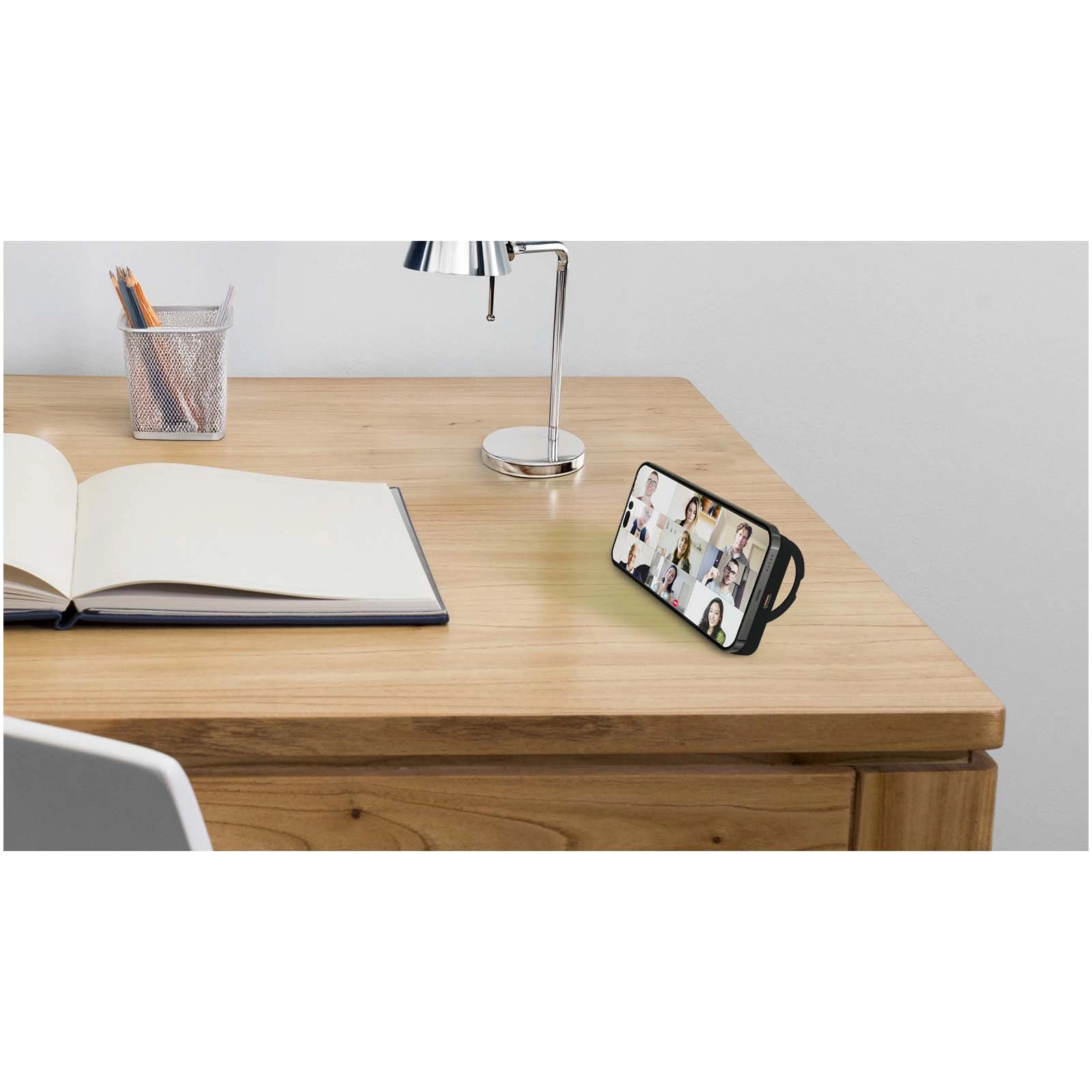 Immagine Power bank da 5000 mAh con anello pieghevole SCX.design P28