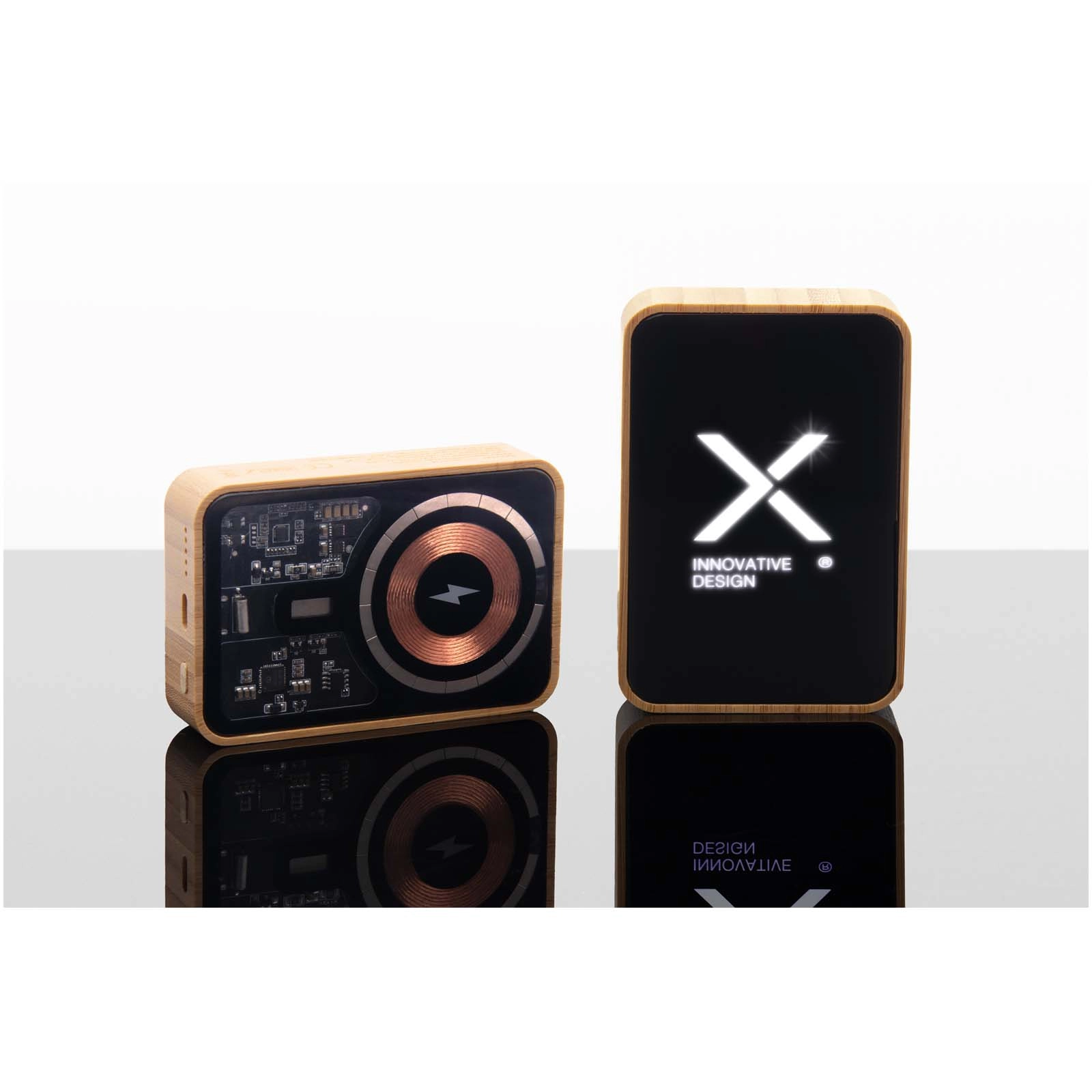 Immagine Power bank in bamboo 10.000 mAh MagSafe SCX.design P27