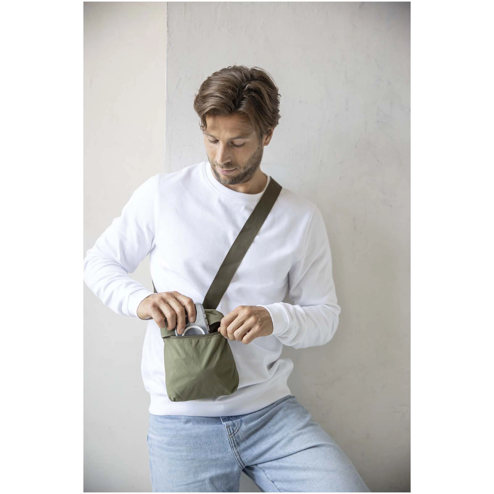 Immagine Borsa a tracolla Arca in nylon riciclato GRS Arca
