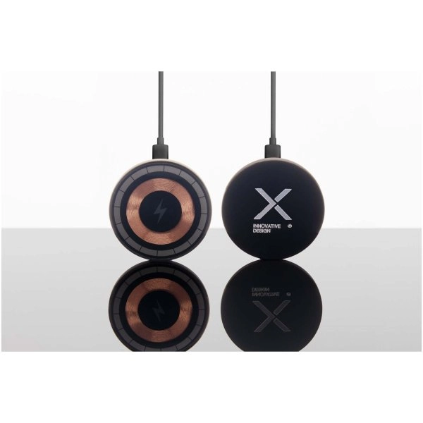 Immagine Stazione di ricarica in alluminio riciclato extra sottile da 15 W SCX.design W37