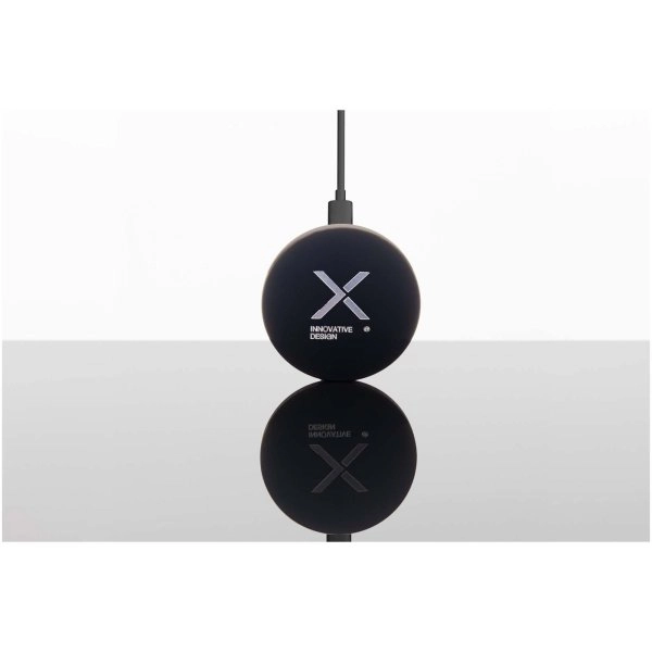 Immagine Stazione di ricarica in alluminio riciclato extra sottile da 15 W SCX.design W37